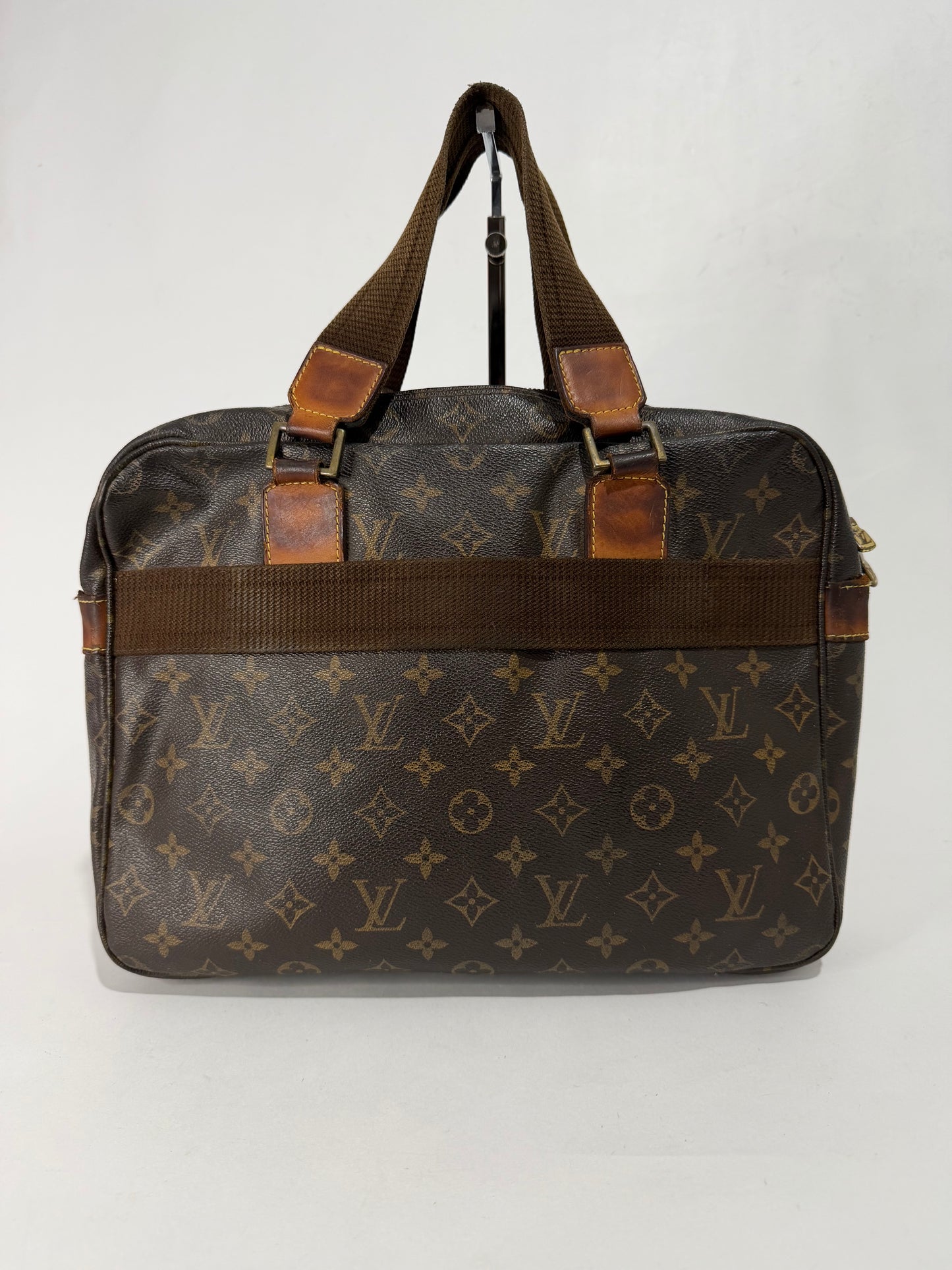 LOUIS VUITTON
Monogram Sac Bosphore Messenger Bag