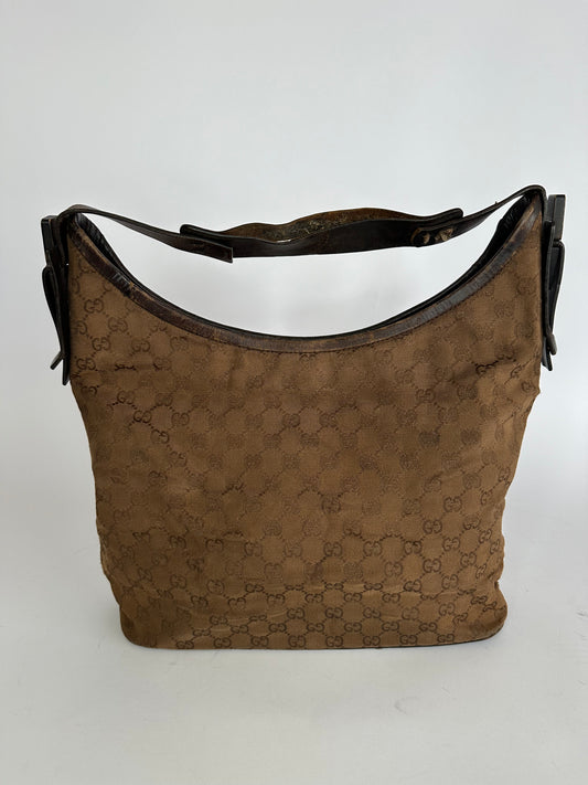 GUCCI
GG Canvas Hobo