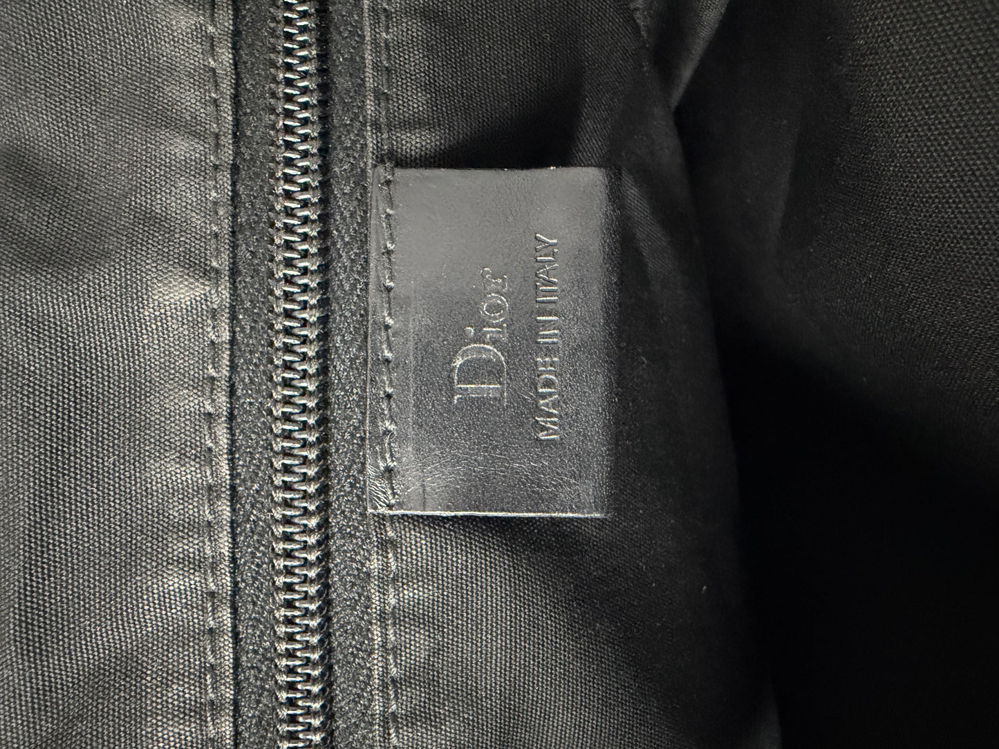Dior Homme
Signature Messenger Bag Vintage