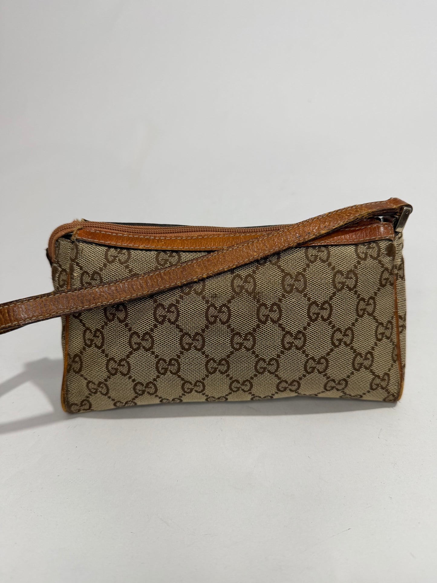 GUCCI ABBEY D-RING POCHETTE