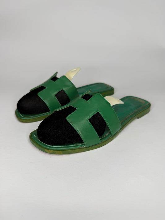 HERMES Green Box Calfskin Oran Sandals 40 EU/ 10 US / 7 UK