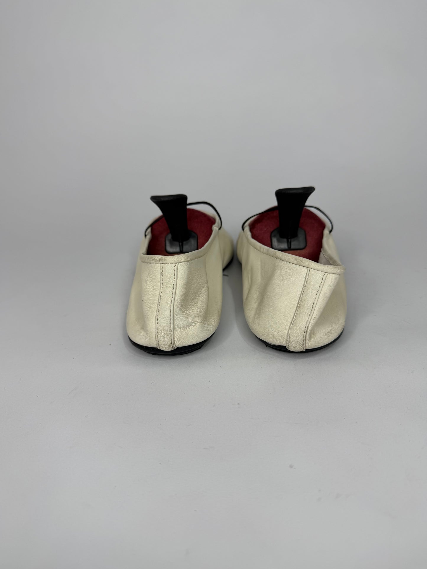 The Row Off White Leather Elastic Ballet Flats Size 37 EU/ 7 US