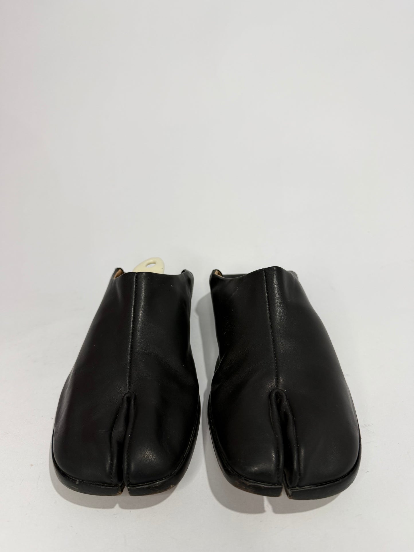 Maison Margiela
Tabi babouche shoes