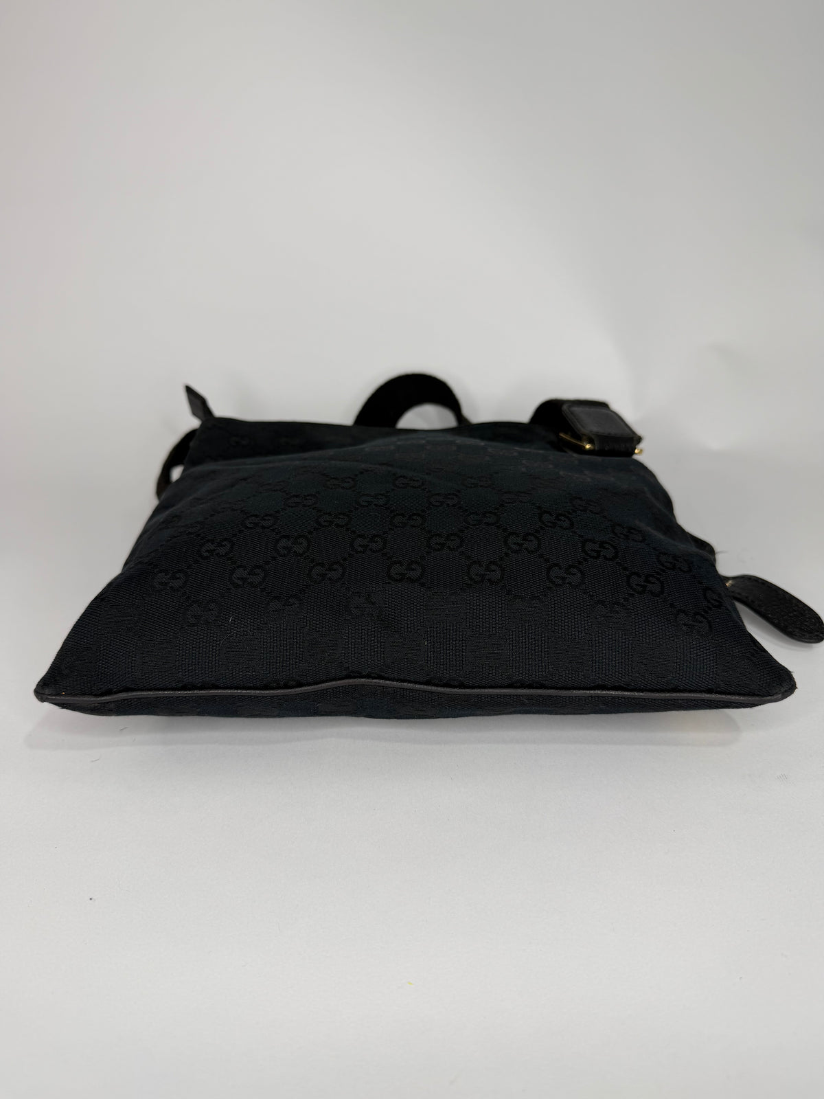 Gucci
2000-2015 GG Canvas Pop crossbody