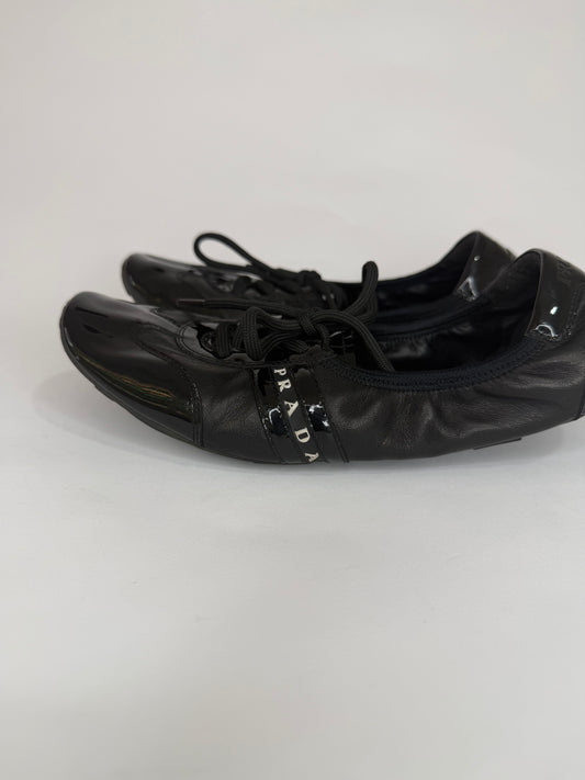 Prada Black Nylon and Leather Lace Up Flats Size 38 EU/ 8 US / 5 UK