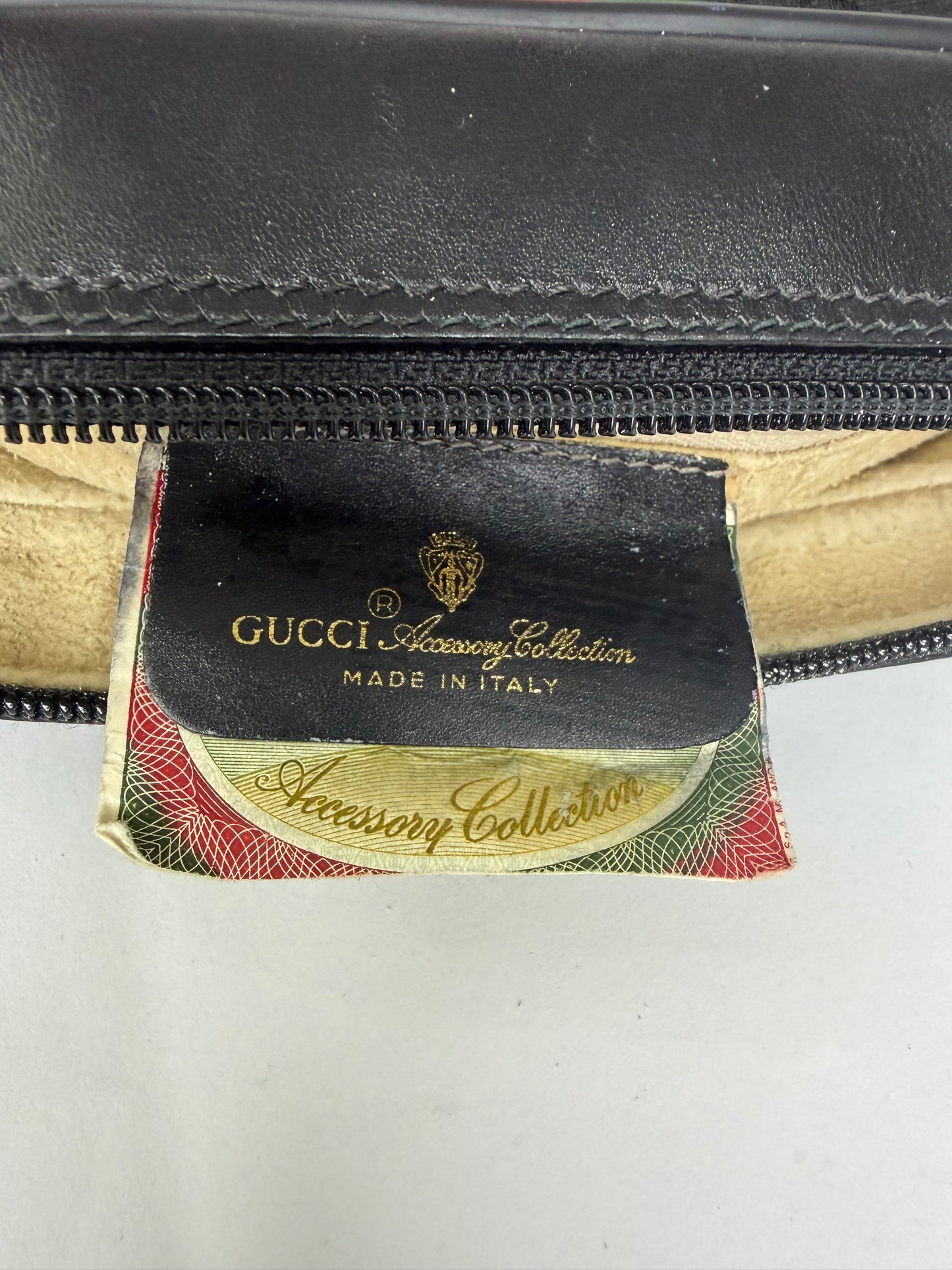 Vintage Gucci
GG Canvas Ophidia Crossbody Bag
