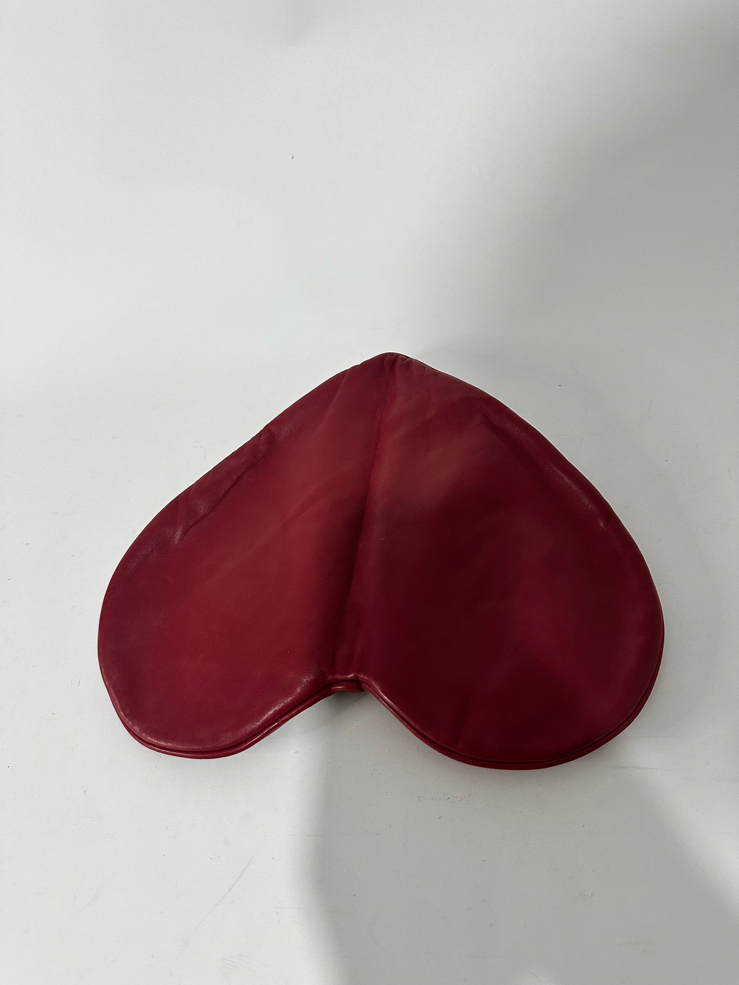 VINTAGE MOSCHINO Clutch Soft Leather Heart Gold Chain Handbag