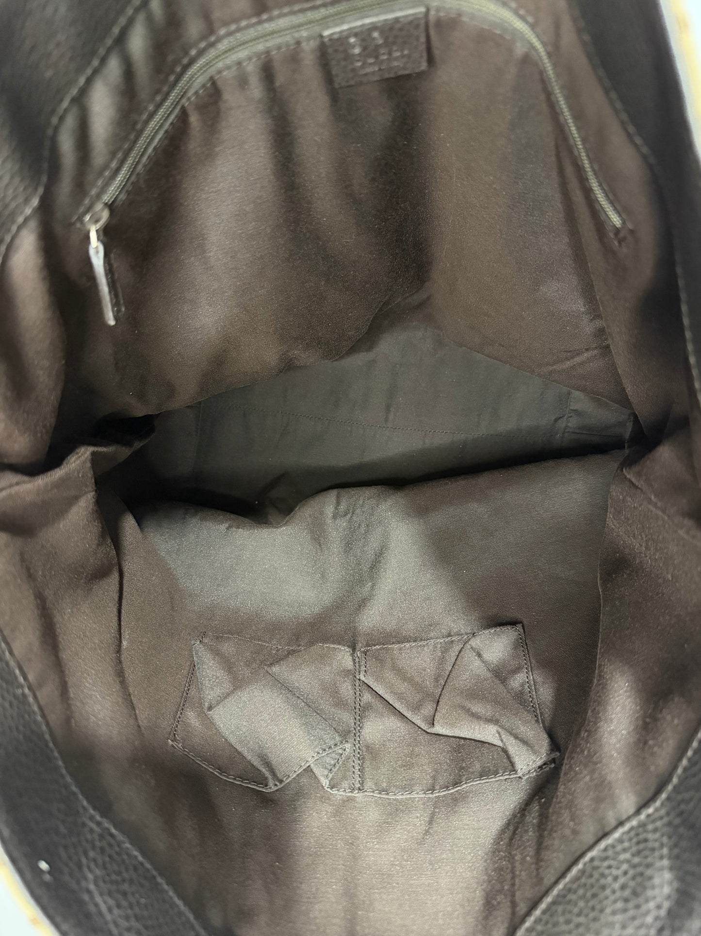 GUCCI
Beige/Ebony GG Canvas Large Charm Tote Bag
