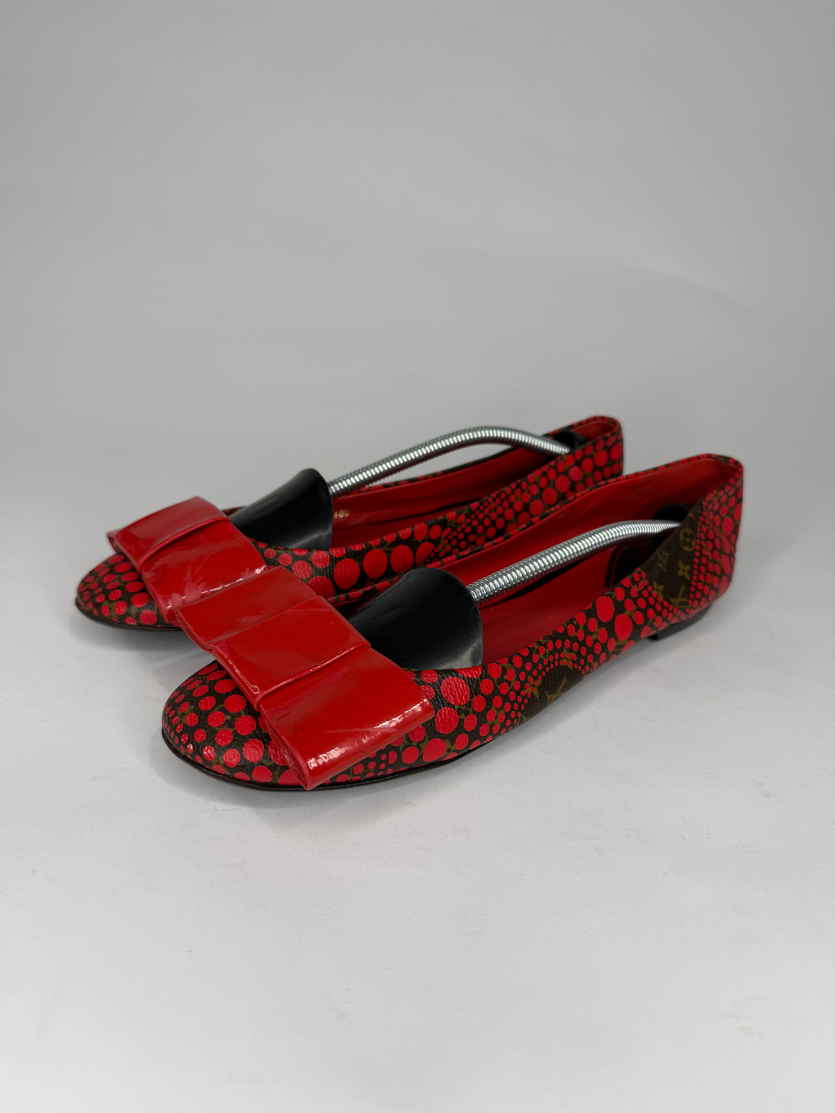 Louis Vuitton Rouge Yayoi Kusama Monogram Waves Canvas Limited Edition Bow Ballet flats
