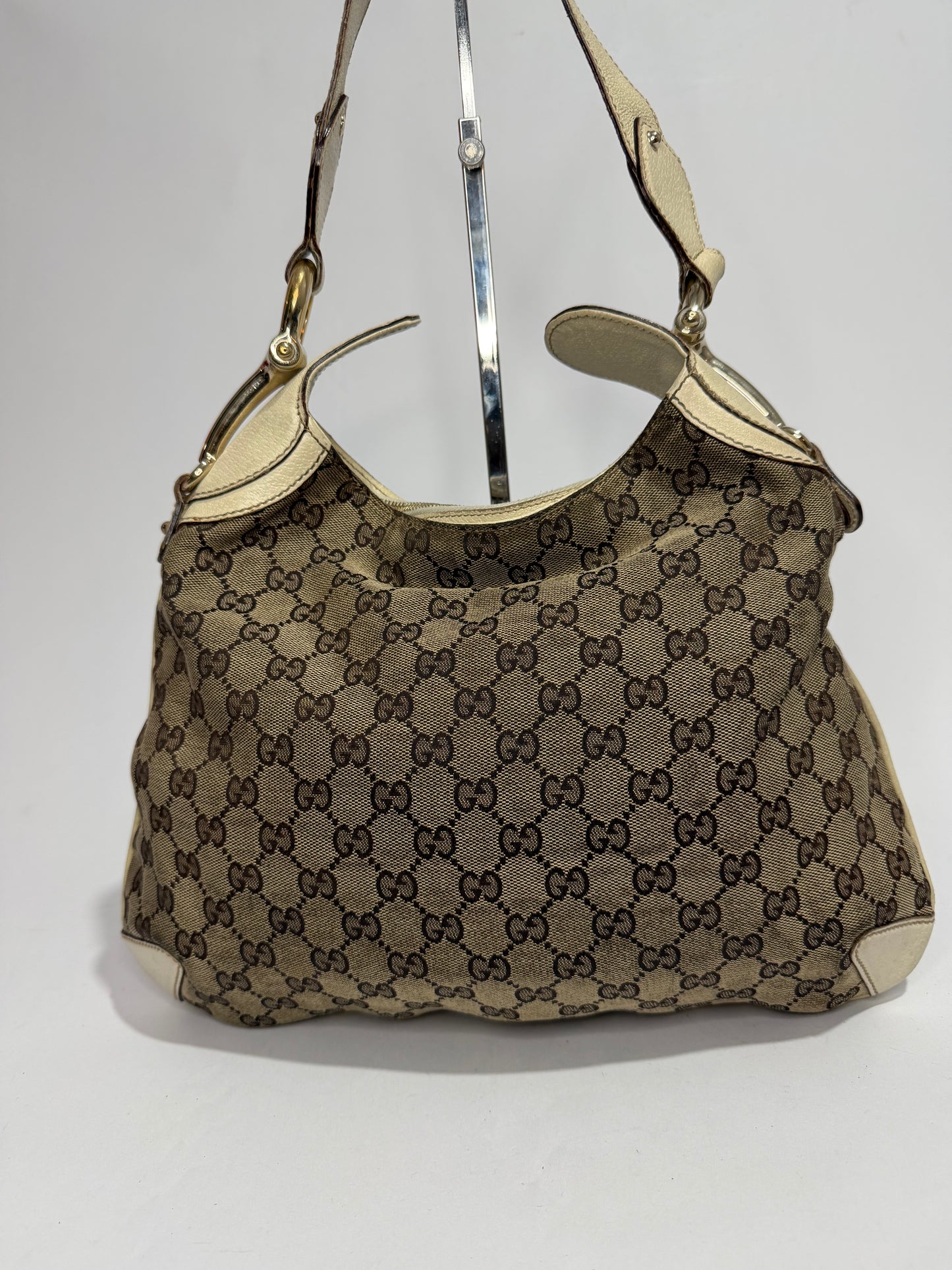 GUCCI
Beige/White GG Canvas Horsebit Creole Hobo Bag