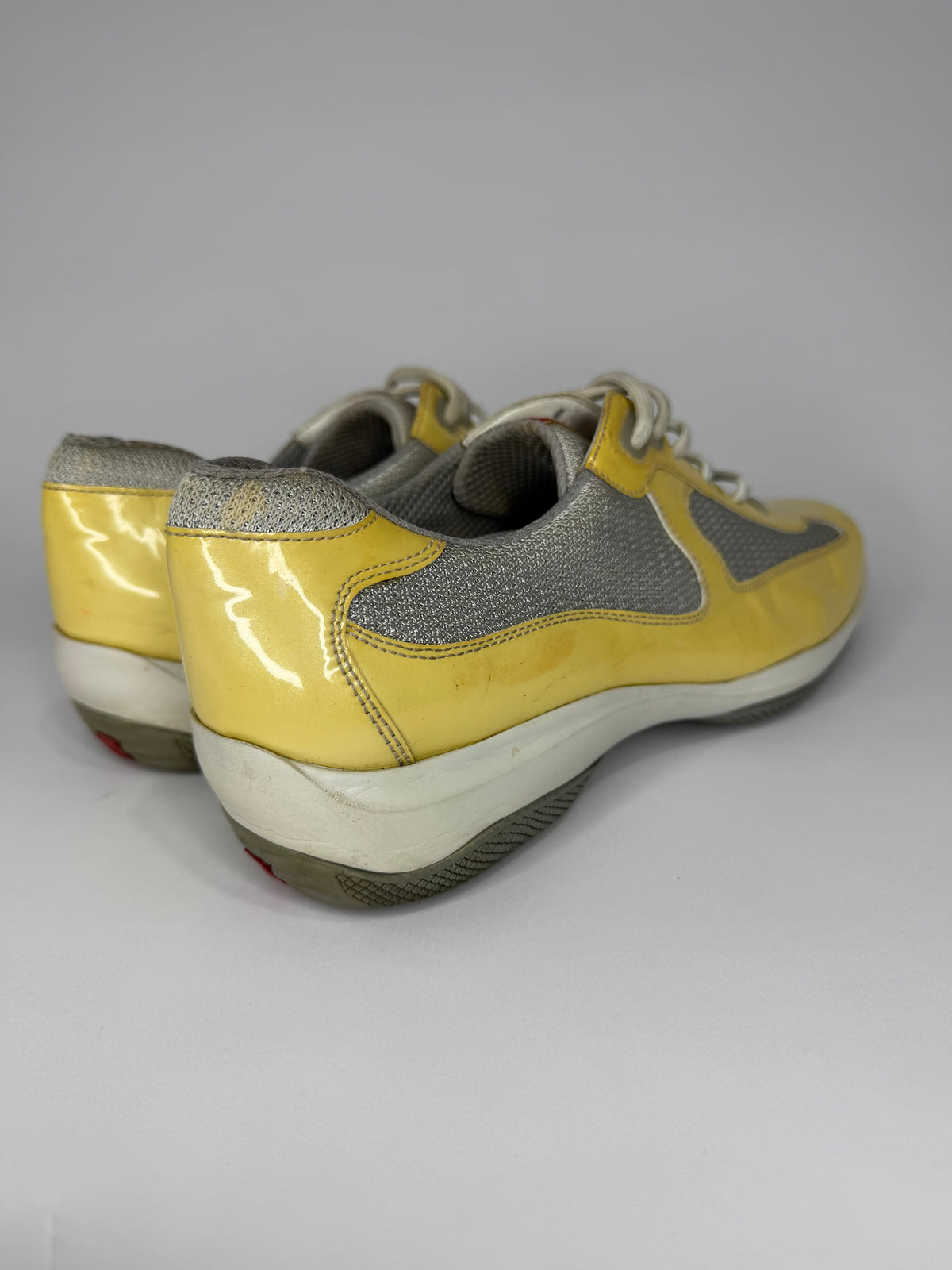 VINTAGE PRADA AMERICA CUP TRAINERS IN CREAM & SILVER Size 7 US