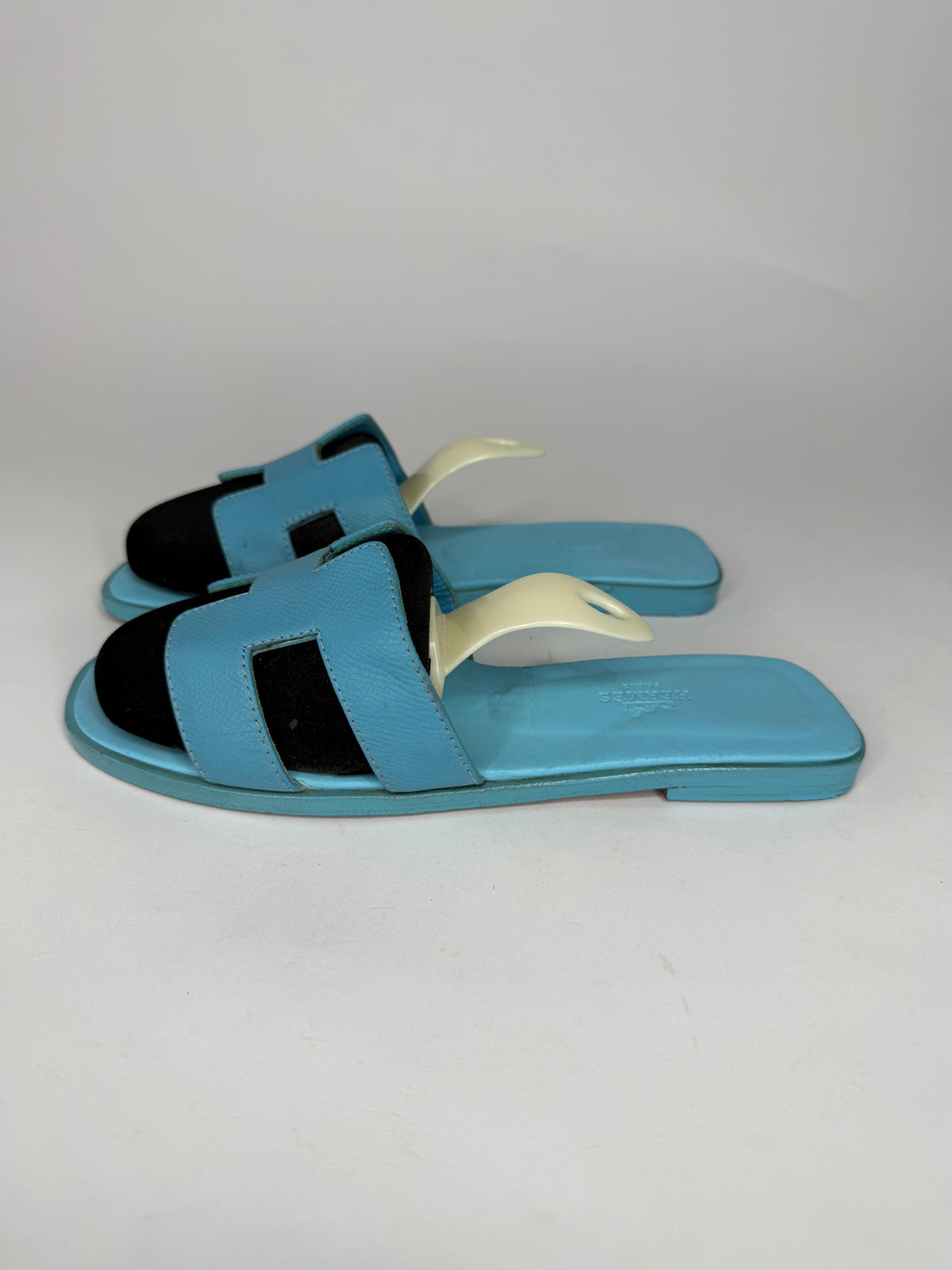 HERMES Blue Box Calfskin Oran Sandals 38 EU/ 8 US / 5 UK
