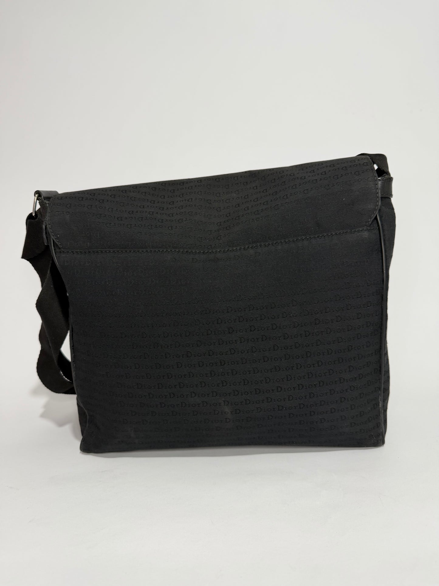 Dior Homme
Signature Messenger Bag Vintage