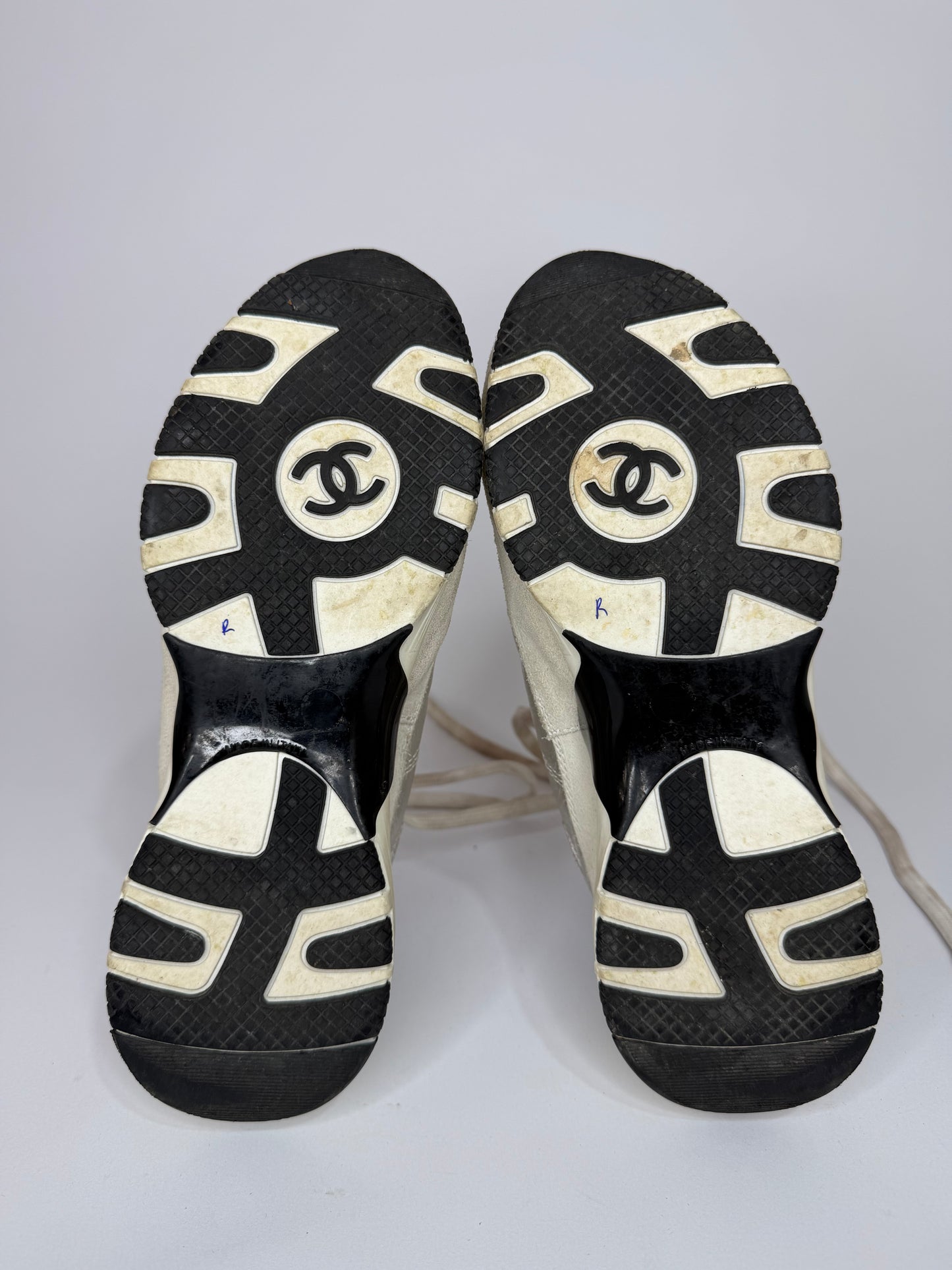 Chanel Metallic Silver CC Low Top Sneakers EU 38/ 8 US