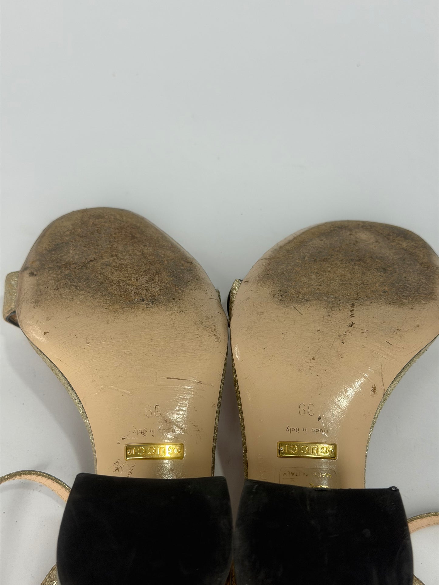 Gucci Metallic Gold Crinkled Leather GG Marmont Ankle Strap Sandals Size 39 EU/ 9 US/ 6 UK