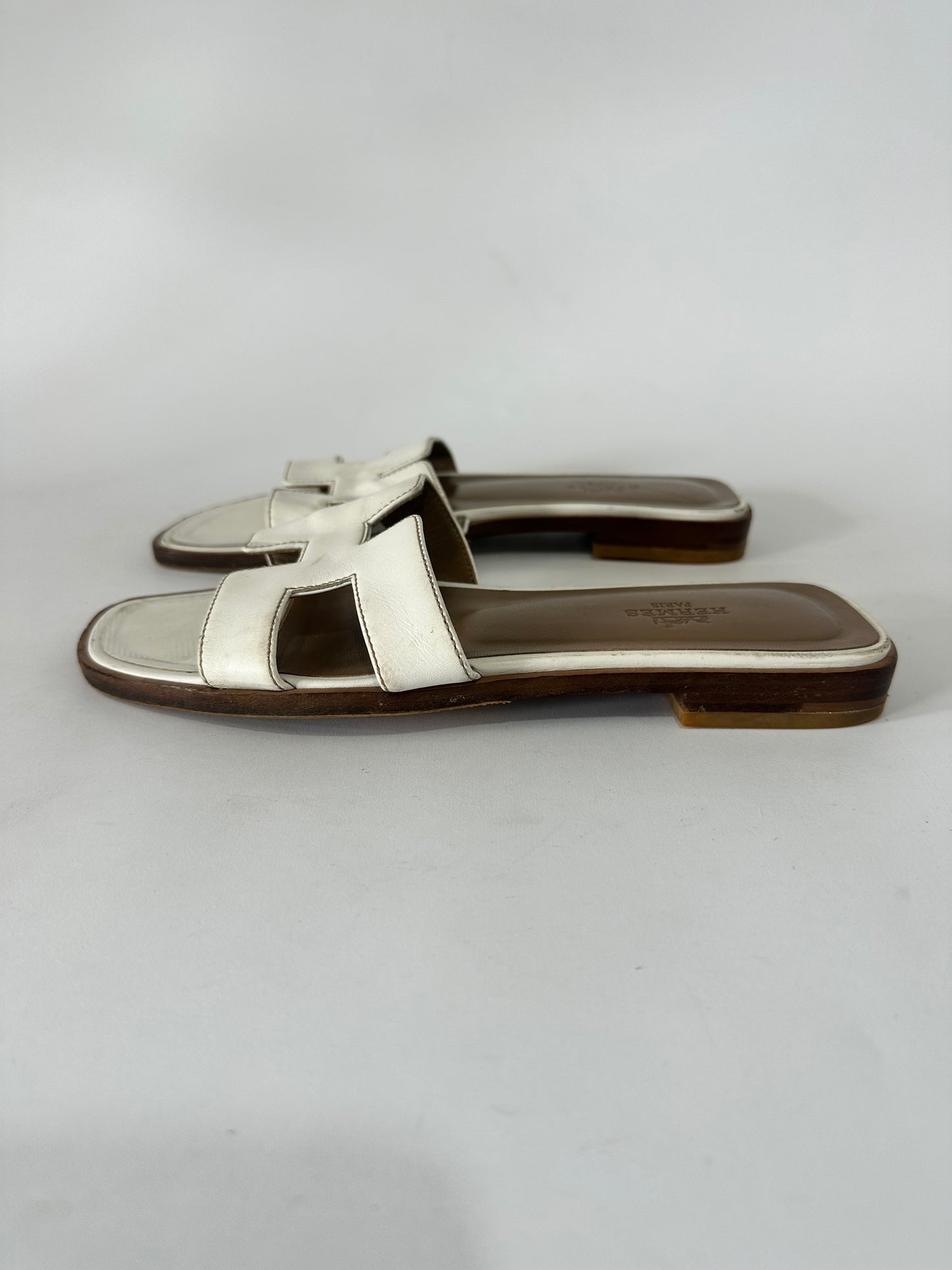 HERMES White Box Calfskin Oran Sandals 36.5 EU/ 6.5 US / 3.5 UK