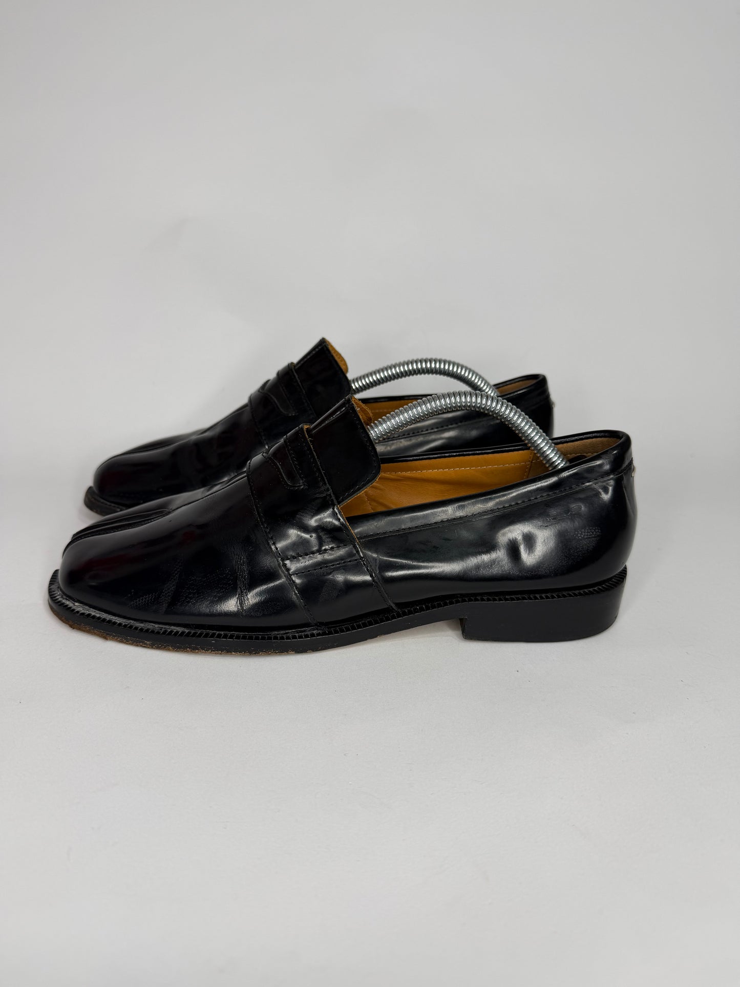 Maison MargeilaTabi strap split-toe loafers Size 38 EU/ 8 US/ 5 UK