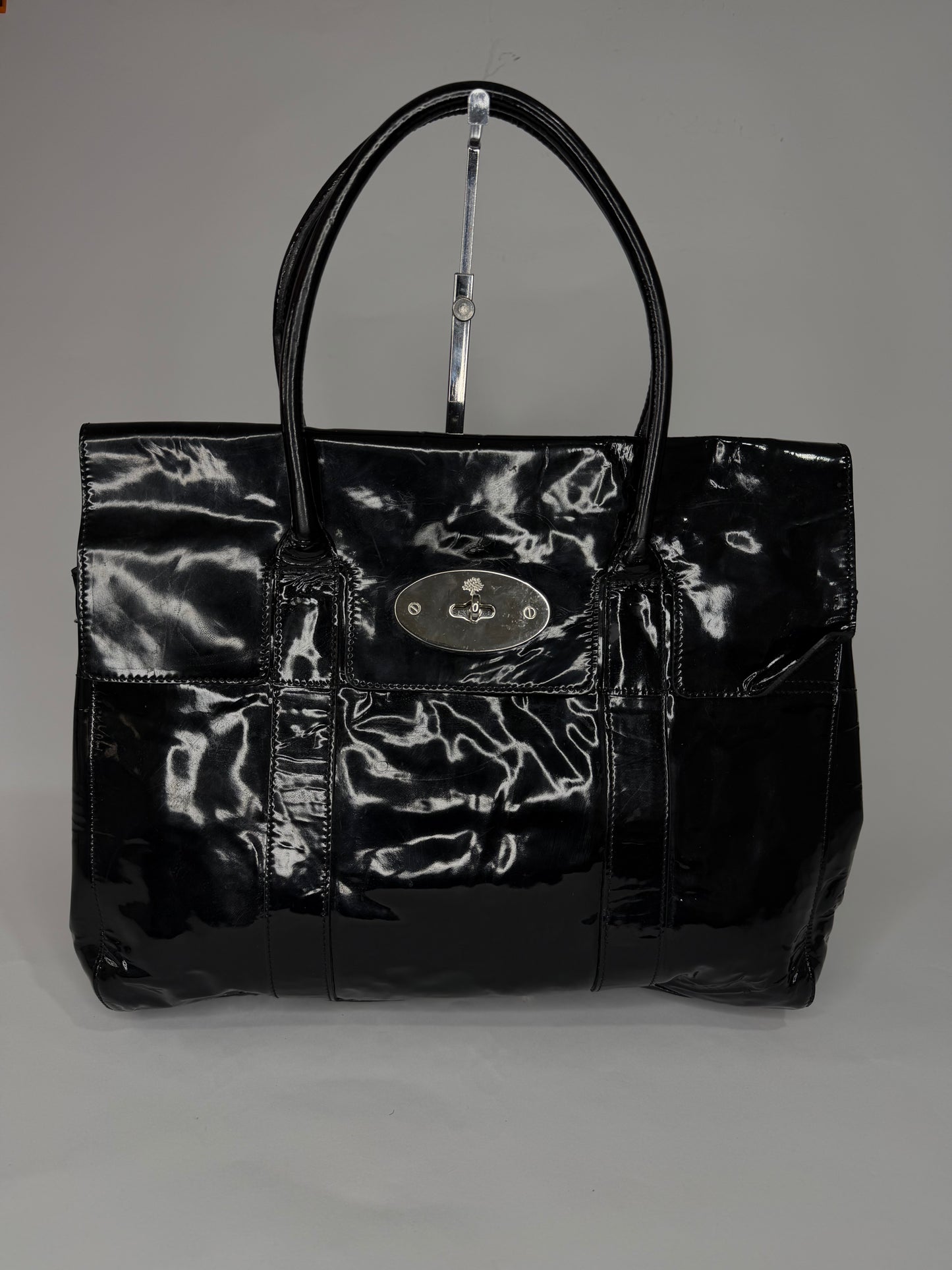 MULBERRY
Black Patent Leather Bayswater Bag