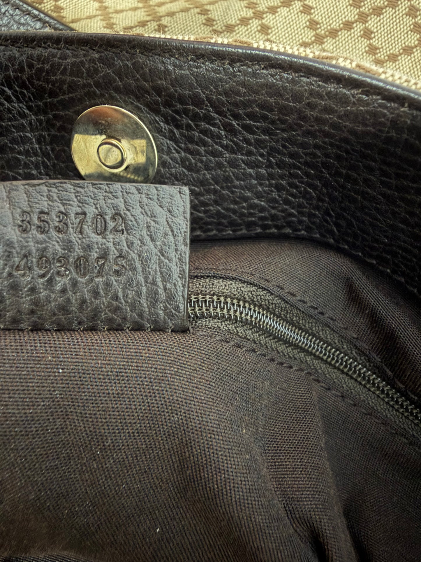 GUCCI
Beige/Ebony GG Canvas Large Charm Tote Bag