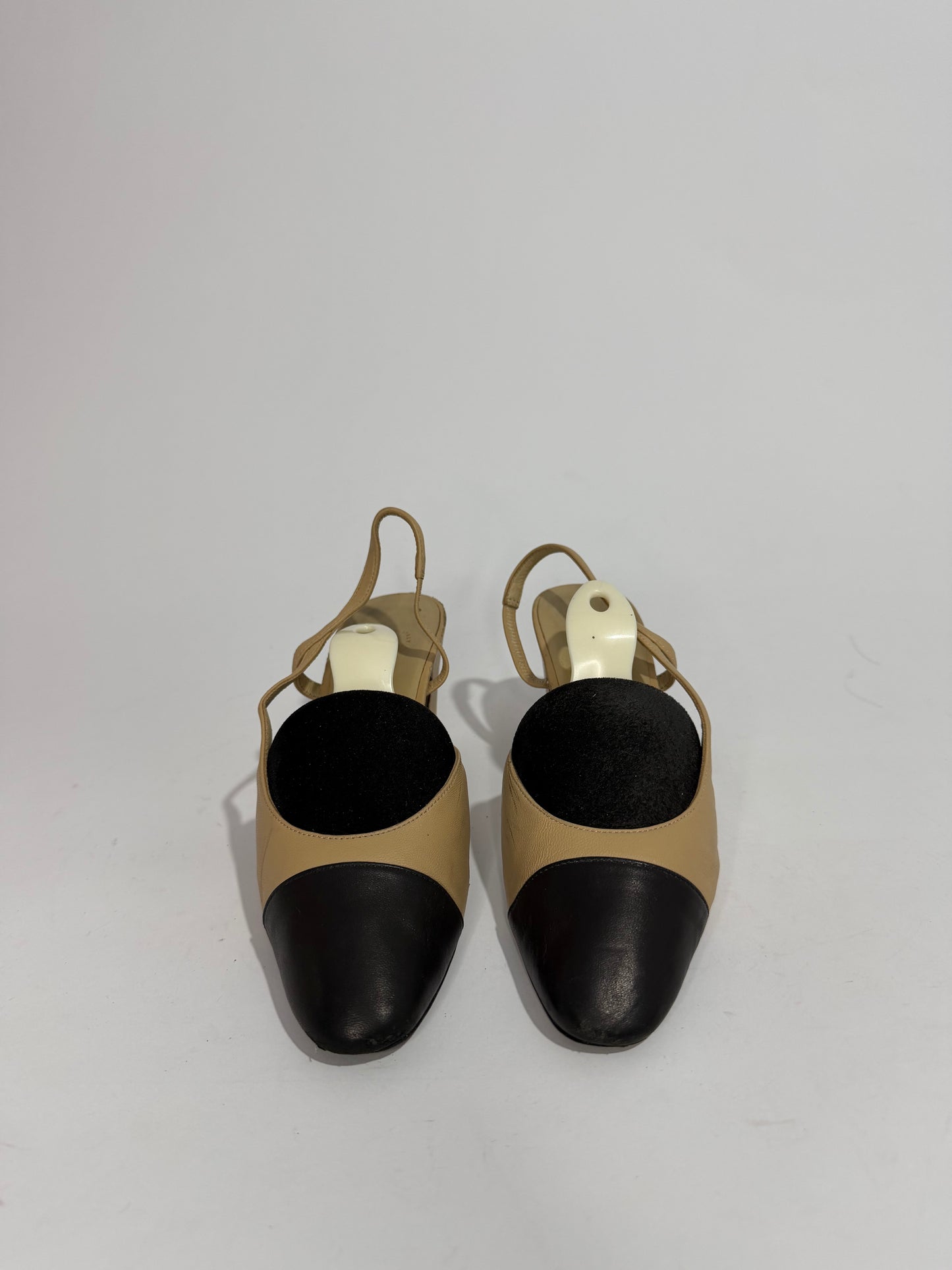 Chanel Beige/Black Leather And Fabric Cap Toe Slingback Sandals Size 36 EU/ 6 US / 3 UK