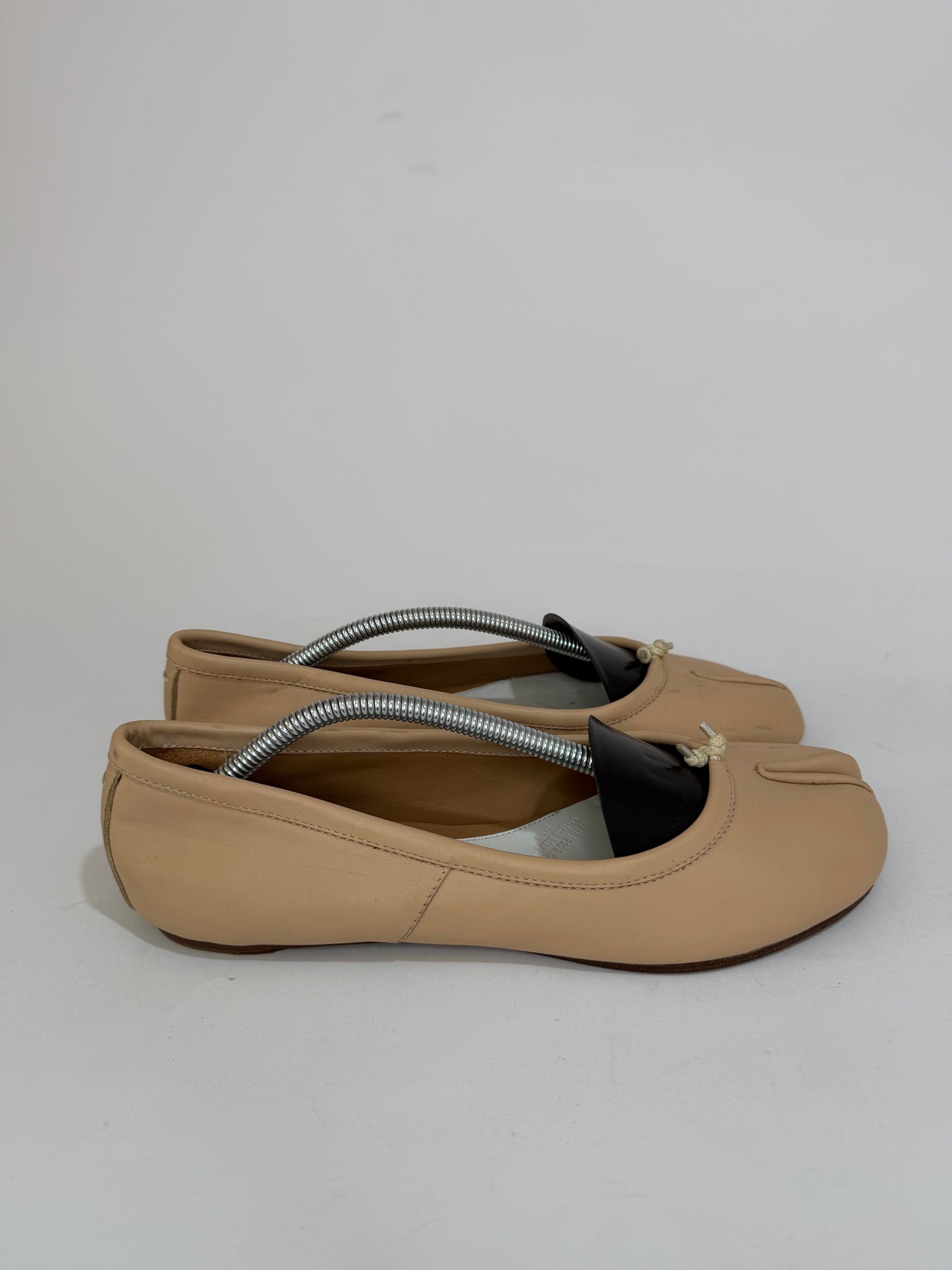 Maison Margiela Tabi Ballet Flats Beige Leather Split-Toe EU 39