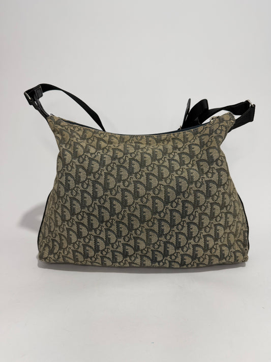 CHRISTIAN DIOR 
Monogram Messenger Olive
