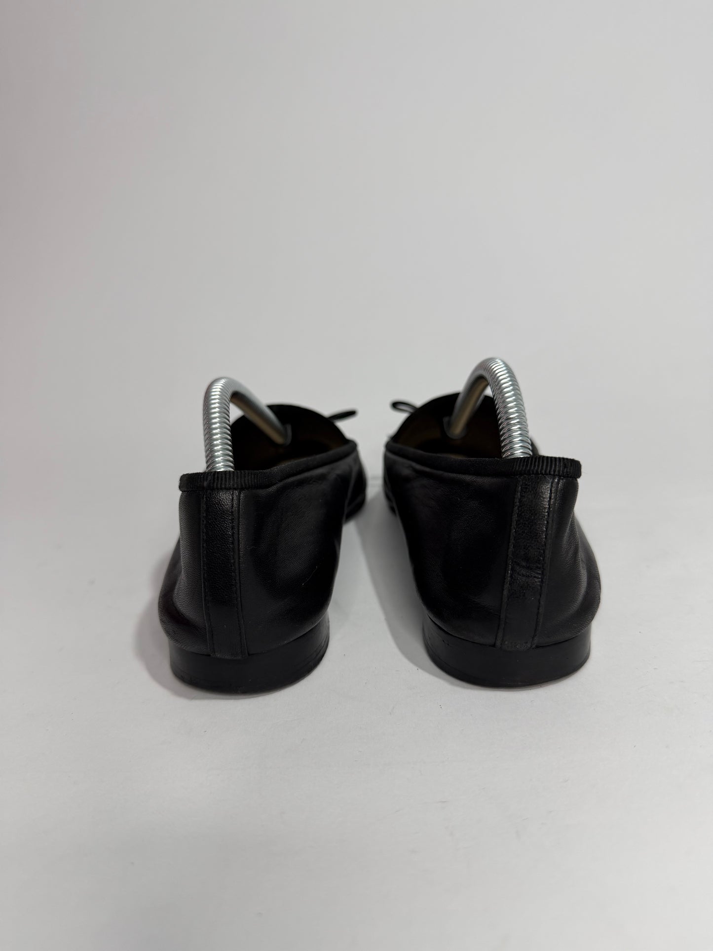 CHANEL
Lambskin Patent Cap Toe Ballerina Flats Black Size 37 EU/ 7 US / 4 UK