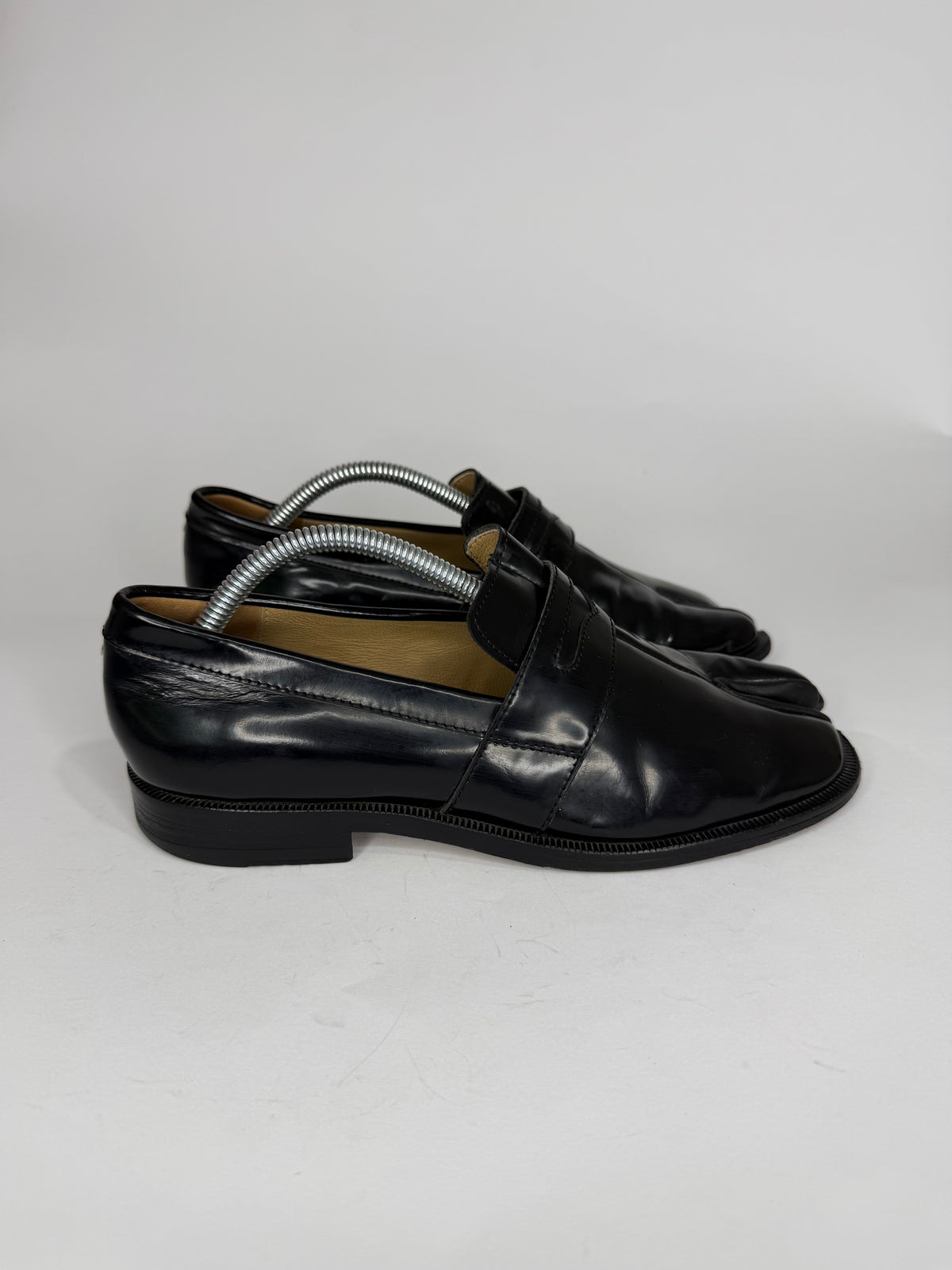 Maison MargeilaTabi strap split-toe loafers Size 38 EU/ 8 US/ 5 UK