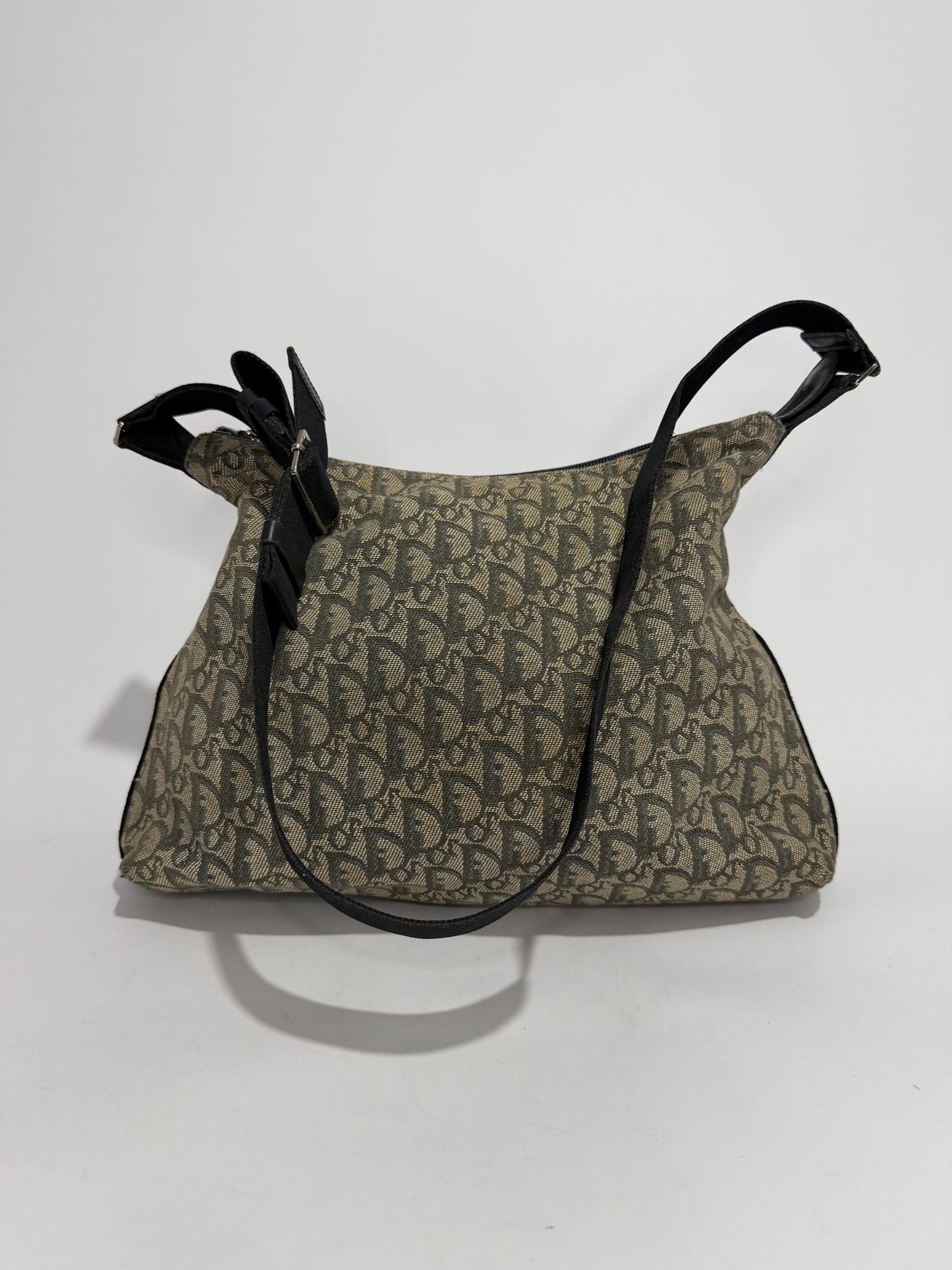 CHRISTIAN DIOR 
Monogram Messenger Olive