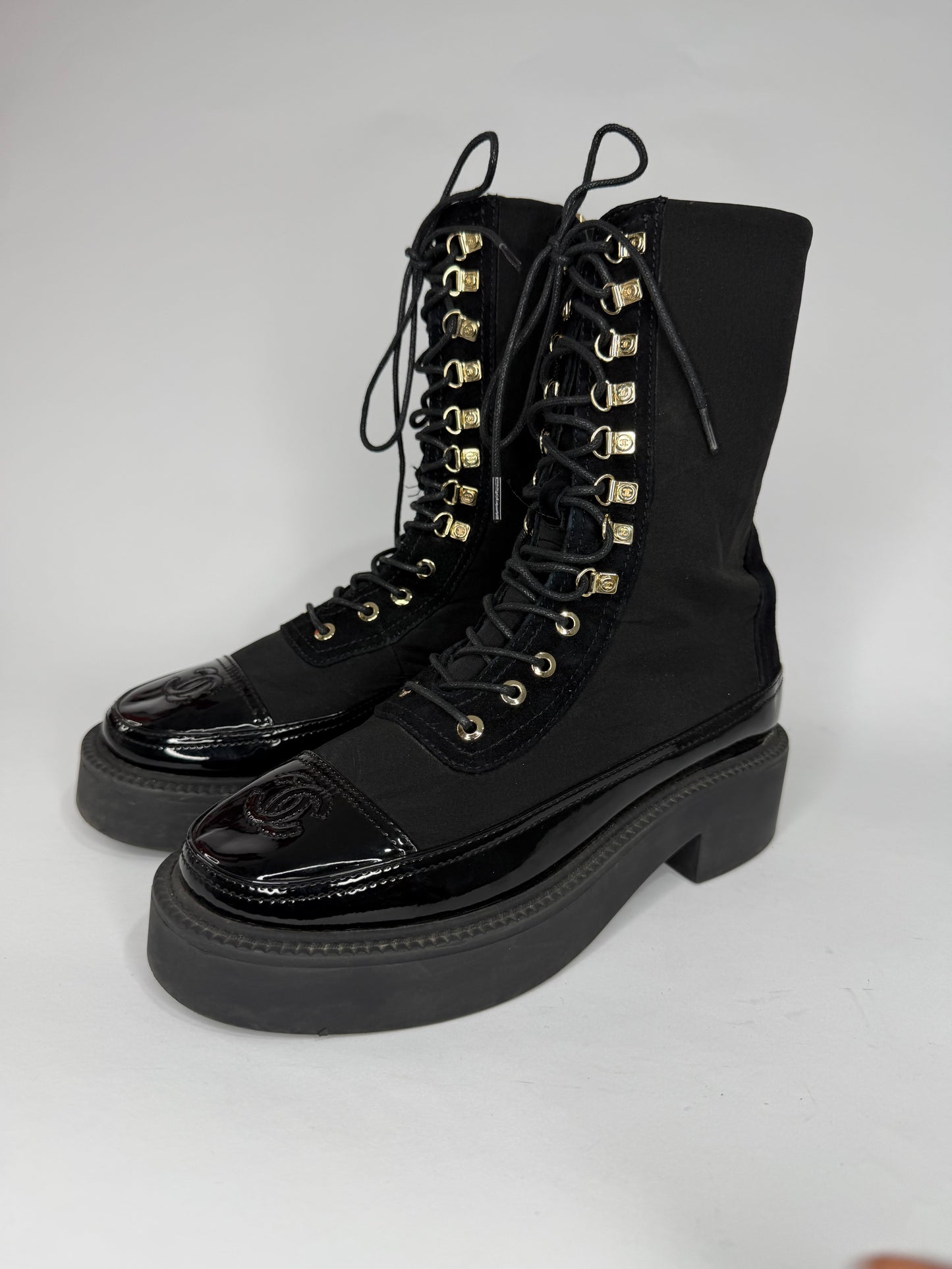 Chanel
Interlocking CC Logo Combat Boots
Women's Size 37 EU/ 7 US / 4 UK
