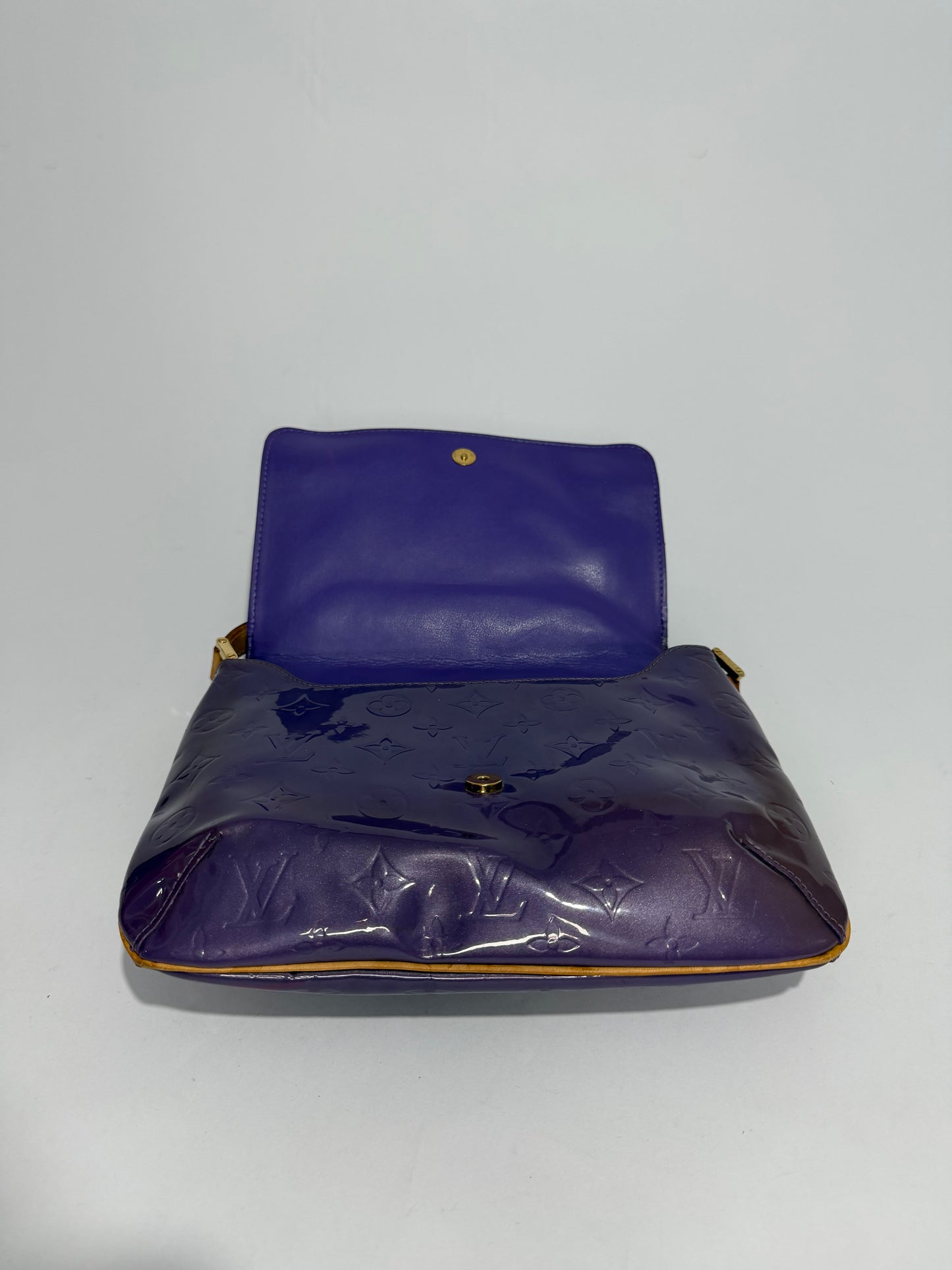 LOUIS VUITTON
Vernis Thompson Street Purple