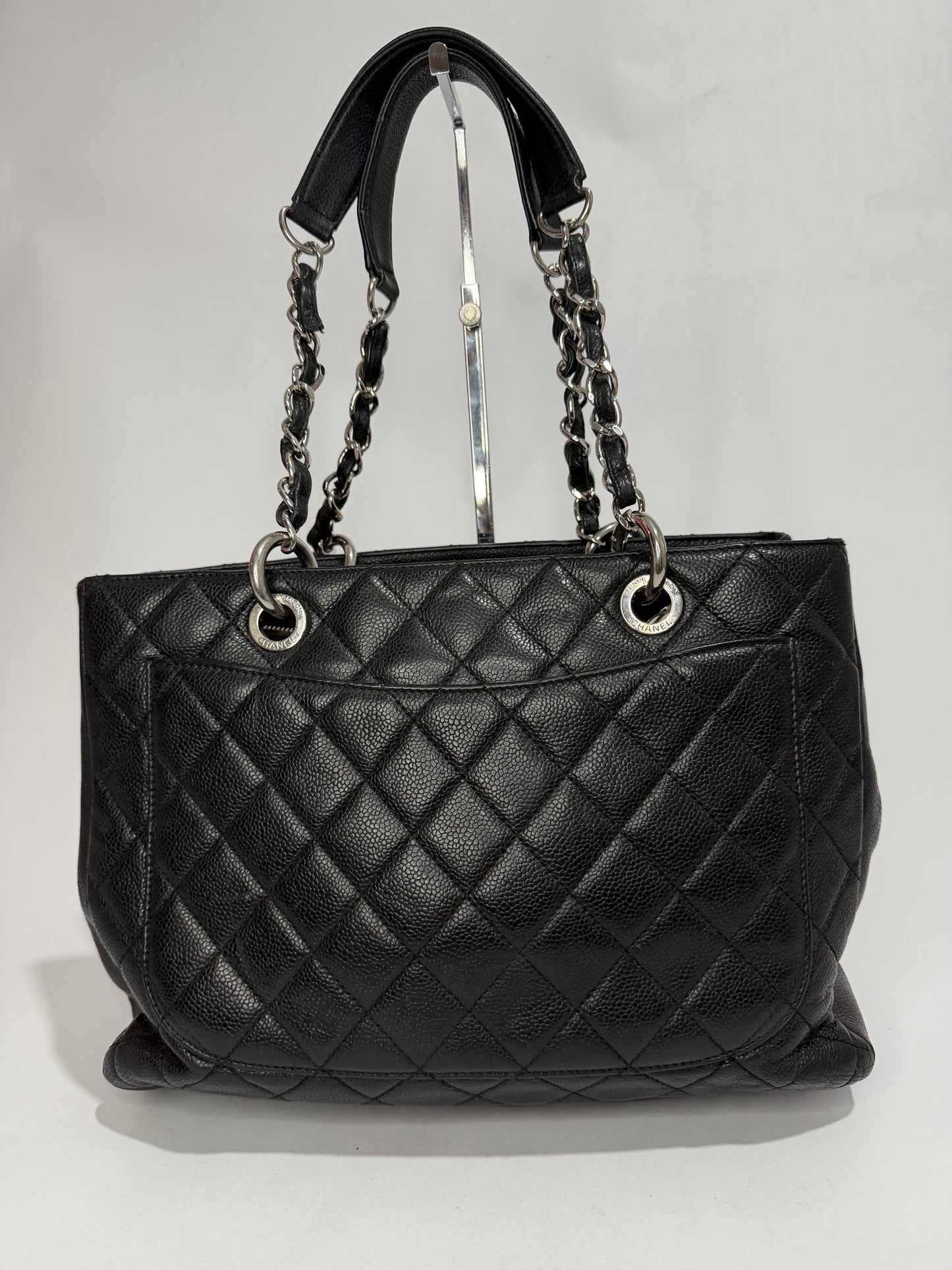 CHANEL
Caviar Quilted Grand Shopping Tote GST Black