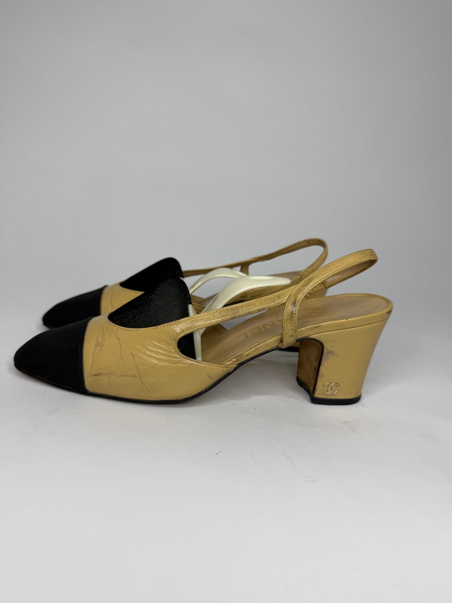 Chanel Beige/Black Leather and Canvas CC Slingback Pumps Size 36.5 EU/6.5 US