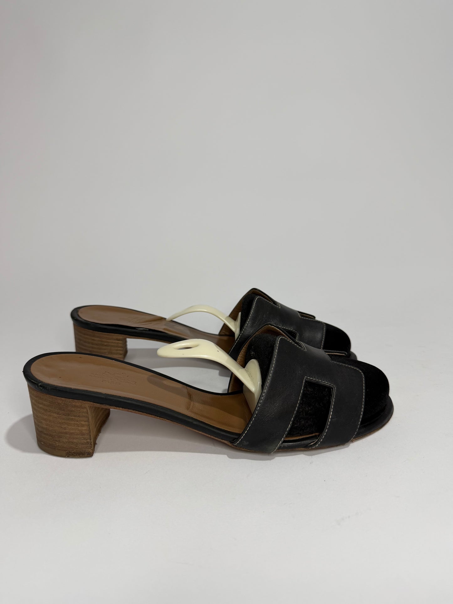 Hermès Oasis H Cut-Out Leather Mule Sandals Black | Size 39 EU| Block Heel