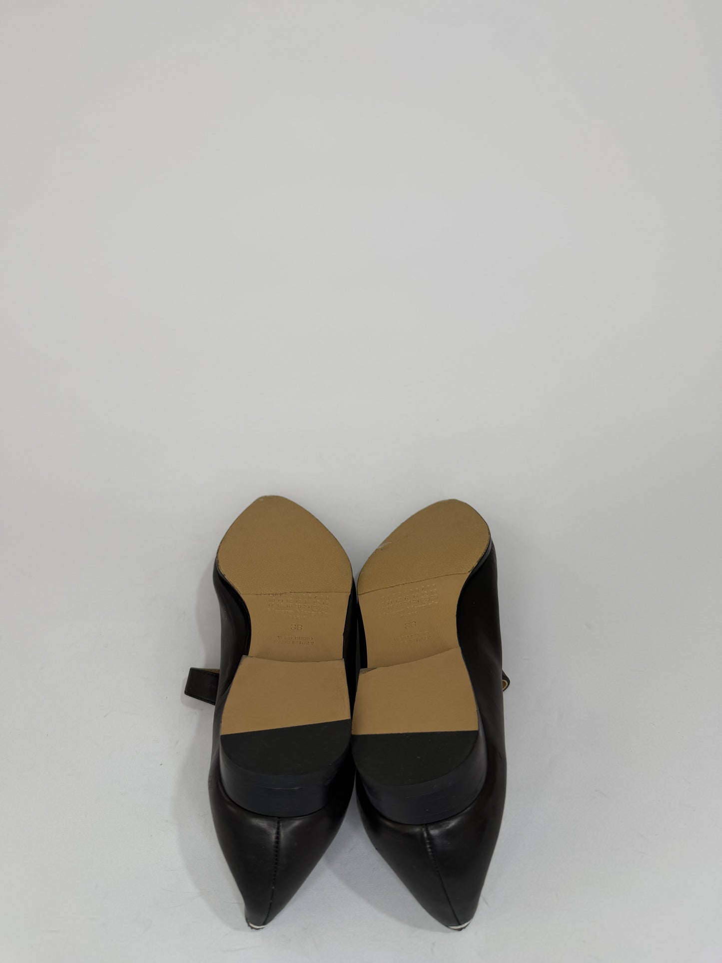 MAISON MARGIELA 
Hyperion Mary-Jane Shoes
Size 38 EU/ 8 US/ 5 UK