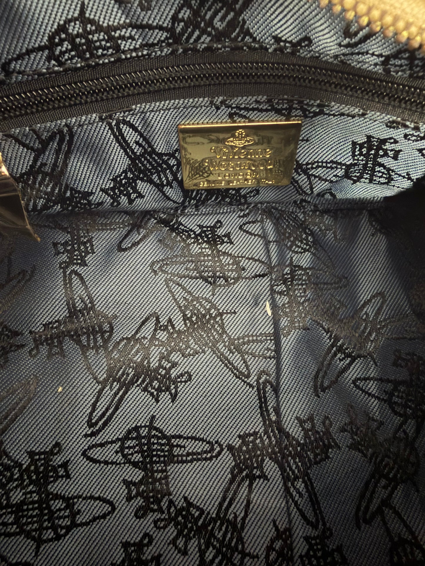 Vivienne Westwood Cream Leather Orb Heart Charm Shoulder Bag
