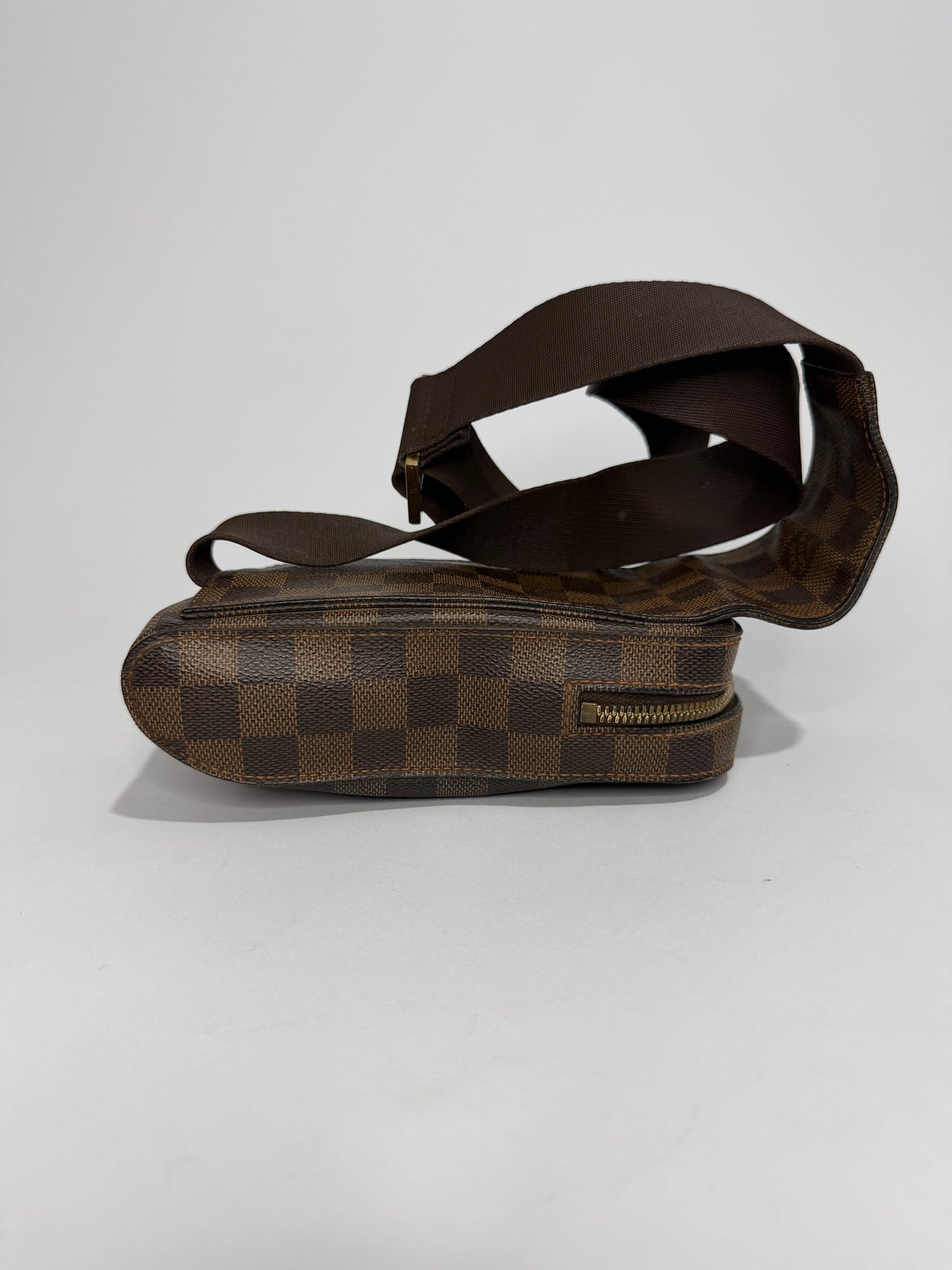 Louis Vuitton
Damier Ebene Geronimos Vintage