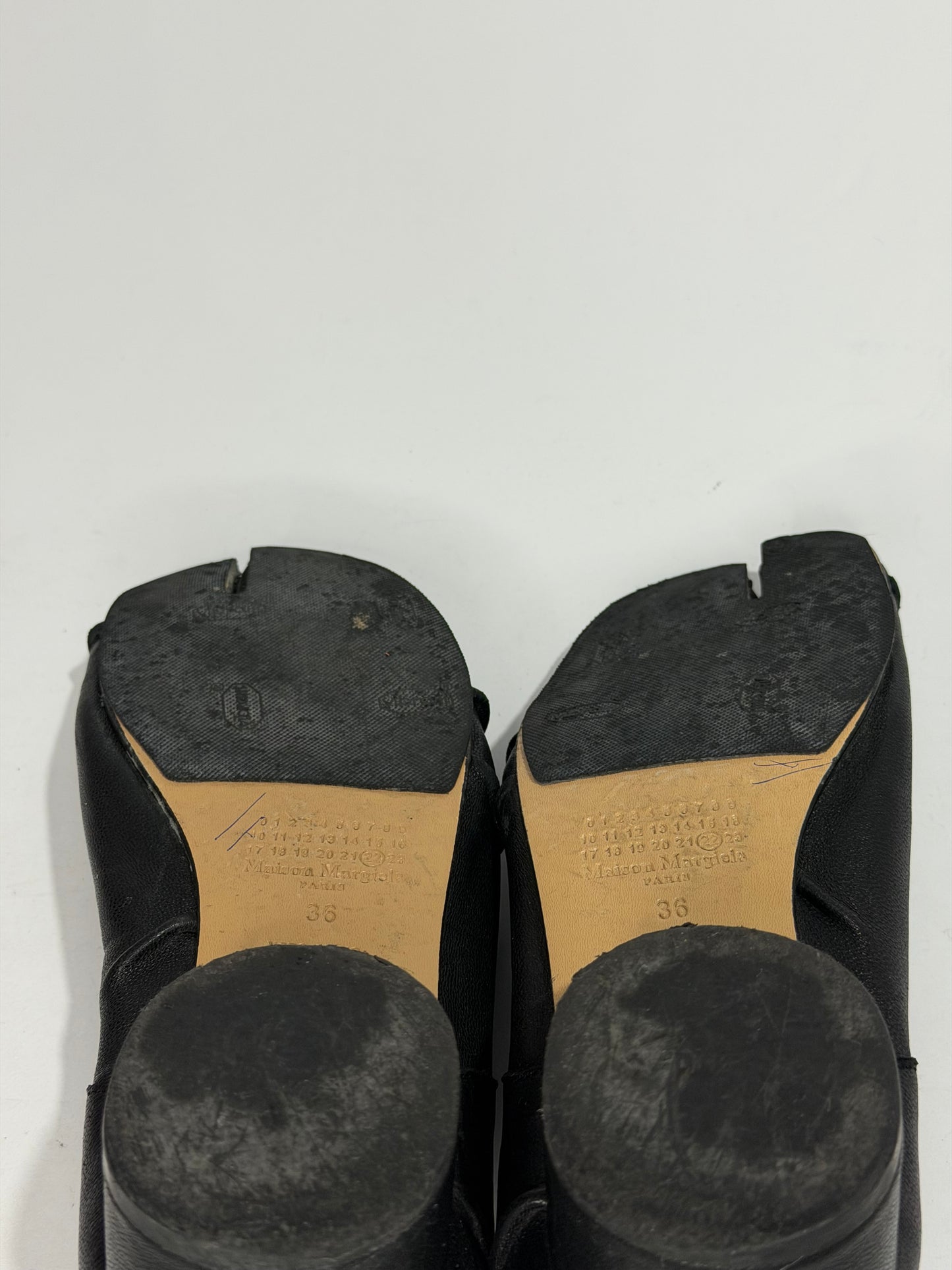 Maison Margiela
30mm Tabi pumps Size 36 EU/6 US