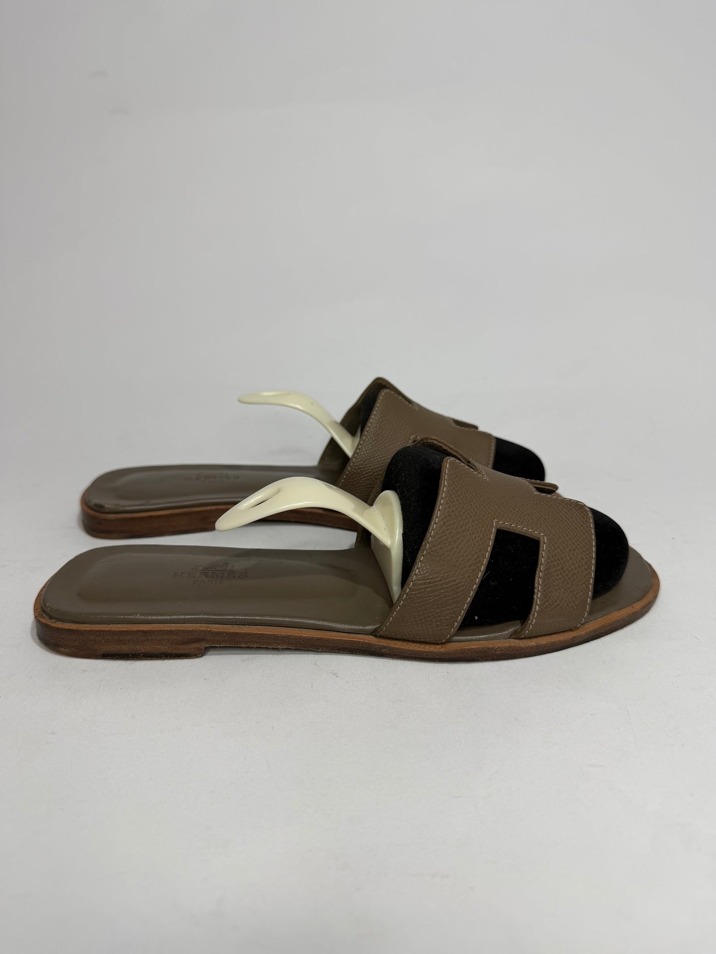 HERMES Grey Epsom Oran Sandals Size 38 EU/8 US / 5 UK