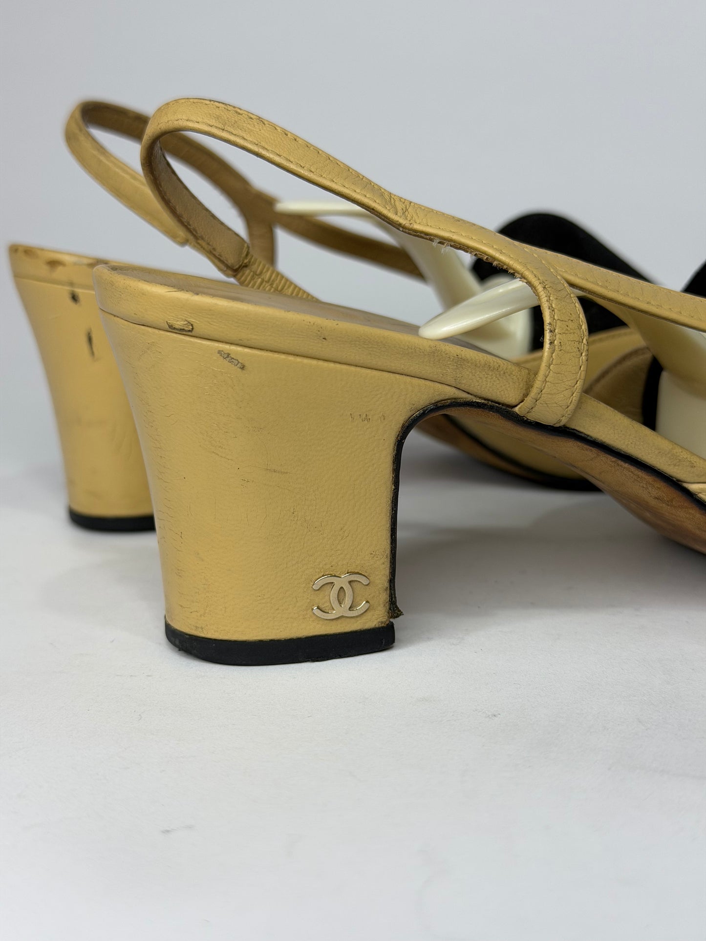 Chanel Beige/Black Leather and Canvas CC Slingback Pumps Size 36.5 EU/6.5 US