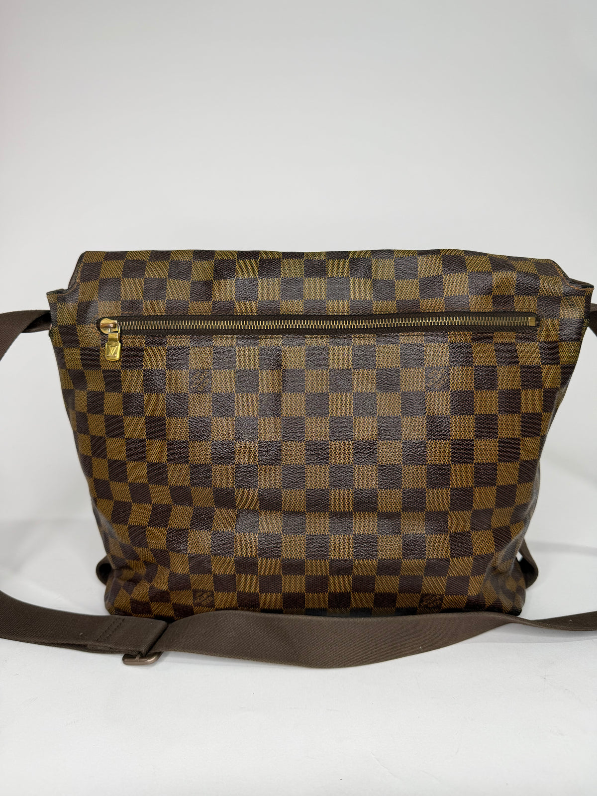 LOUIS VUITTON
Damier Ebene Brooklyn GM
