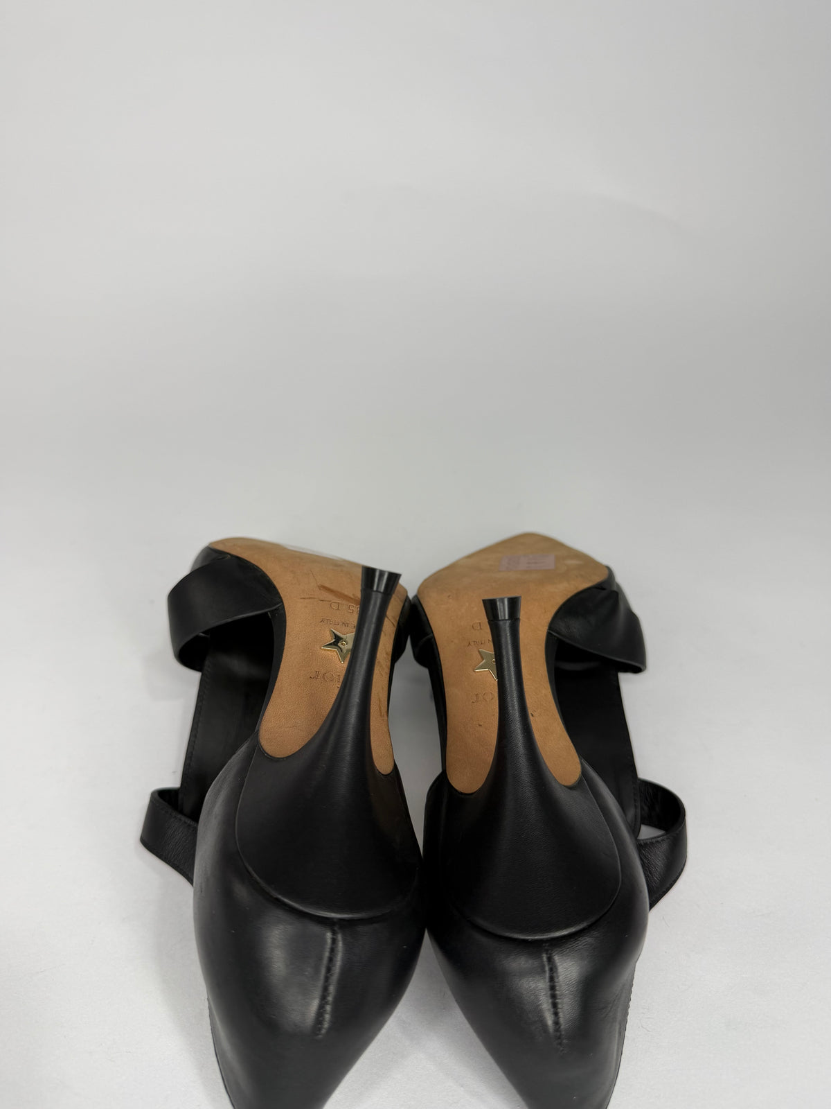 Christian Dior
Leather T-Strap Pumps
Women's Size 35 EU/ 5 US