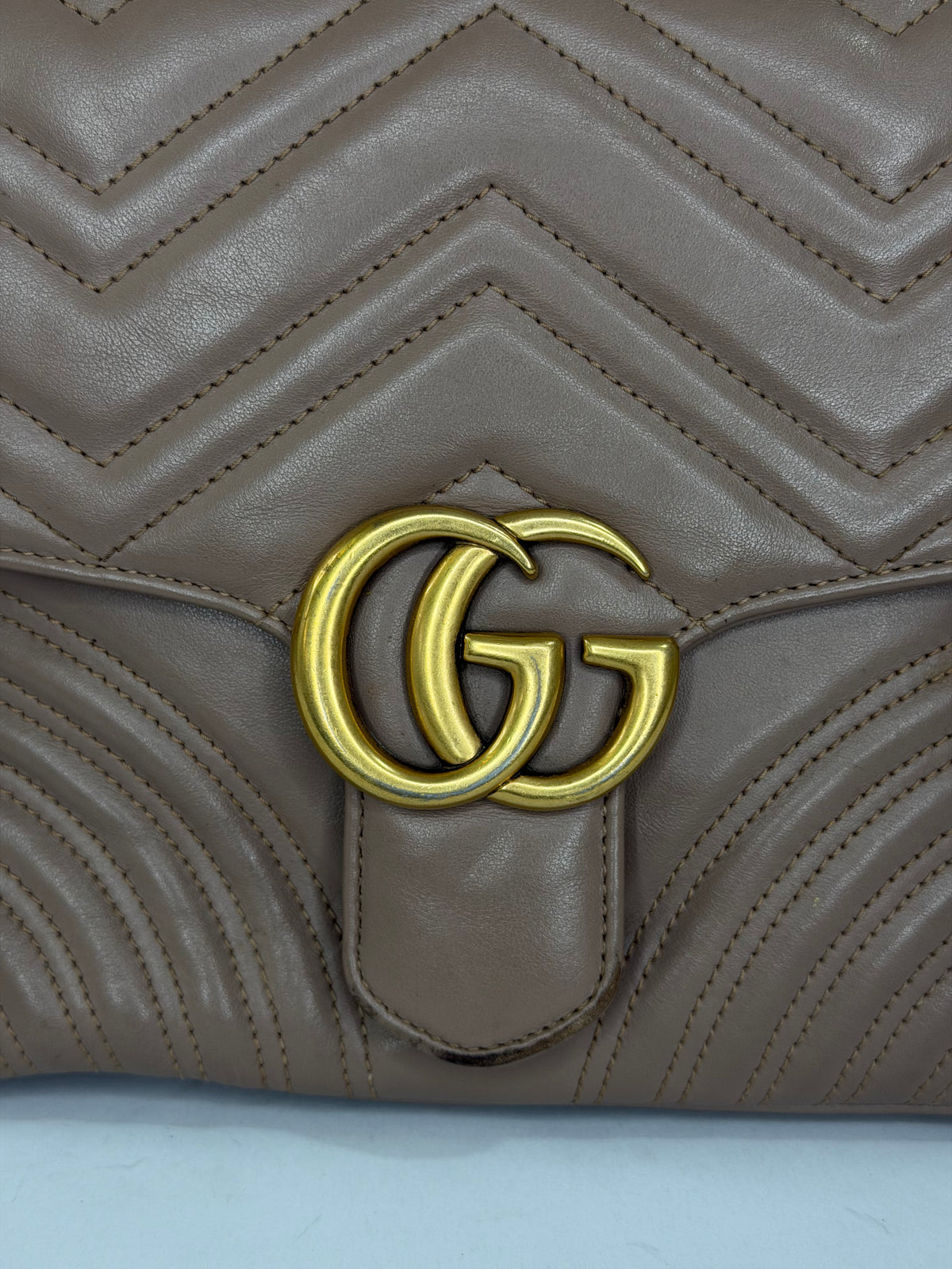 Gucci
GG Marmont Top Handle Flap Bag Matelasse Leather Medium satchel