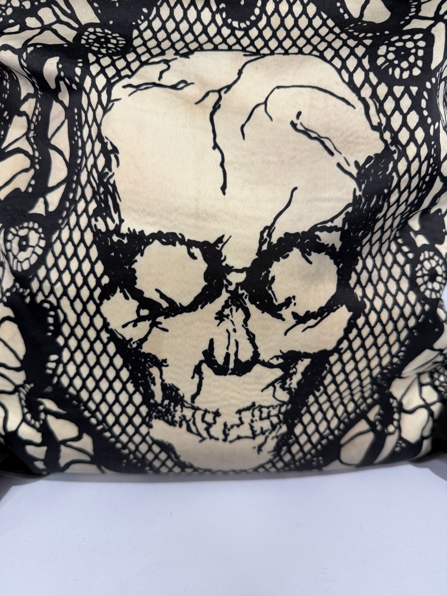 Alexander McQueen
Satin Skull & Lace Backpack