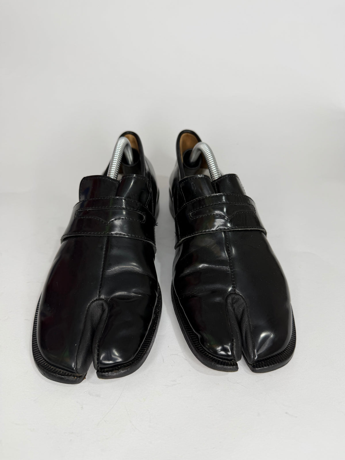 Maison MargeilaTabi strap split-toe loafers Size 38 EU/ 8 US/ 5 UK