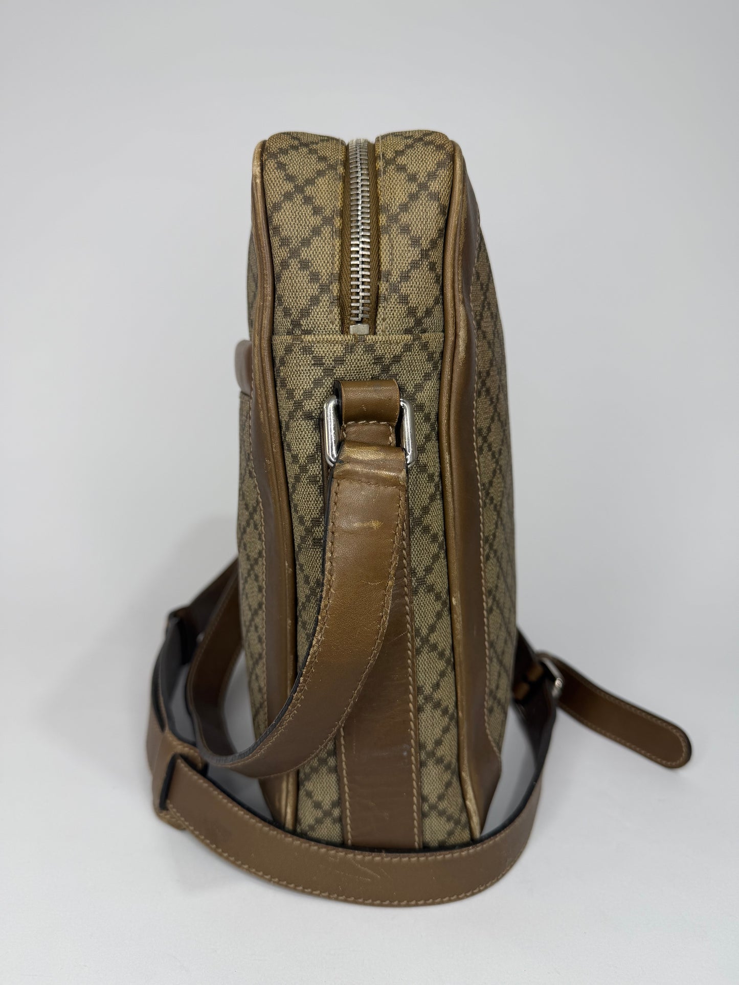 Gucci
Diamante Messenger Bag