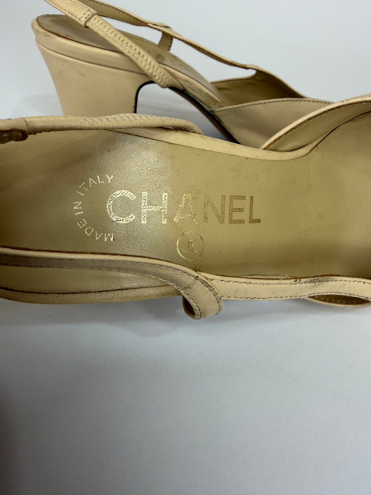 Chanel Beige Leather and Black Fabric Cap Toe Slingback Sandals Size 37EU/7 US