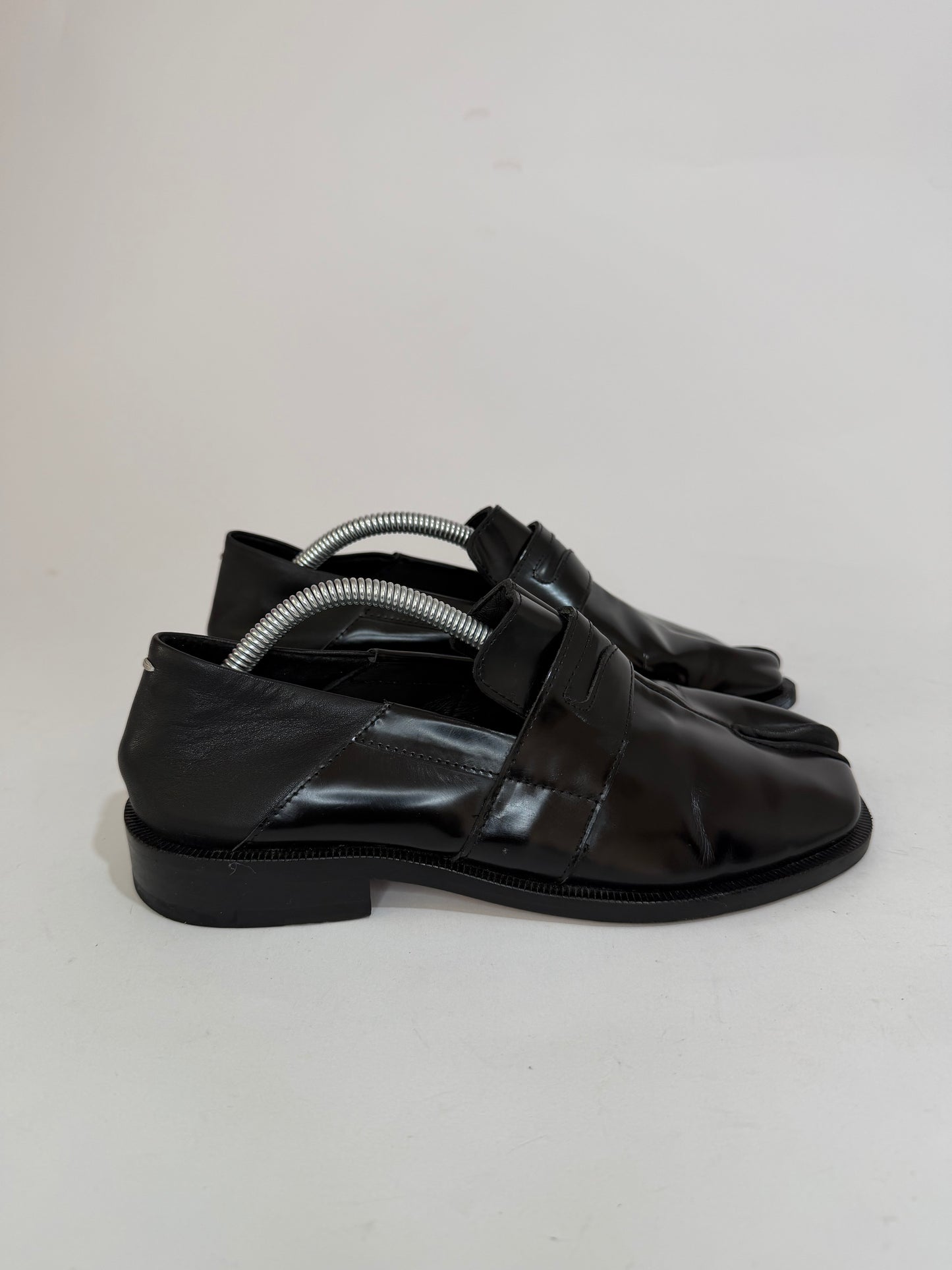 Maison Margeil Tabi strap split-toe loafers Size 37 EU/ 7 US/ 4 UK