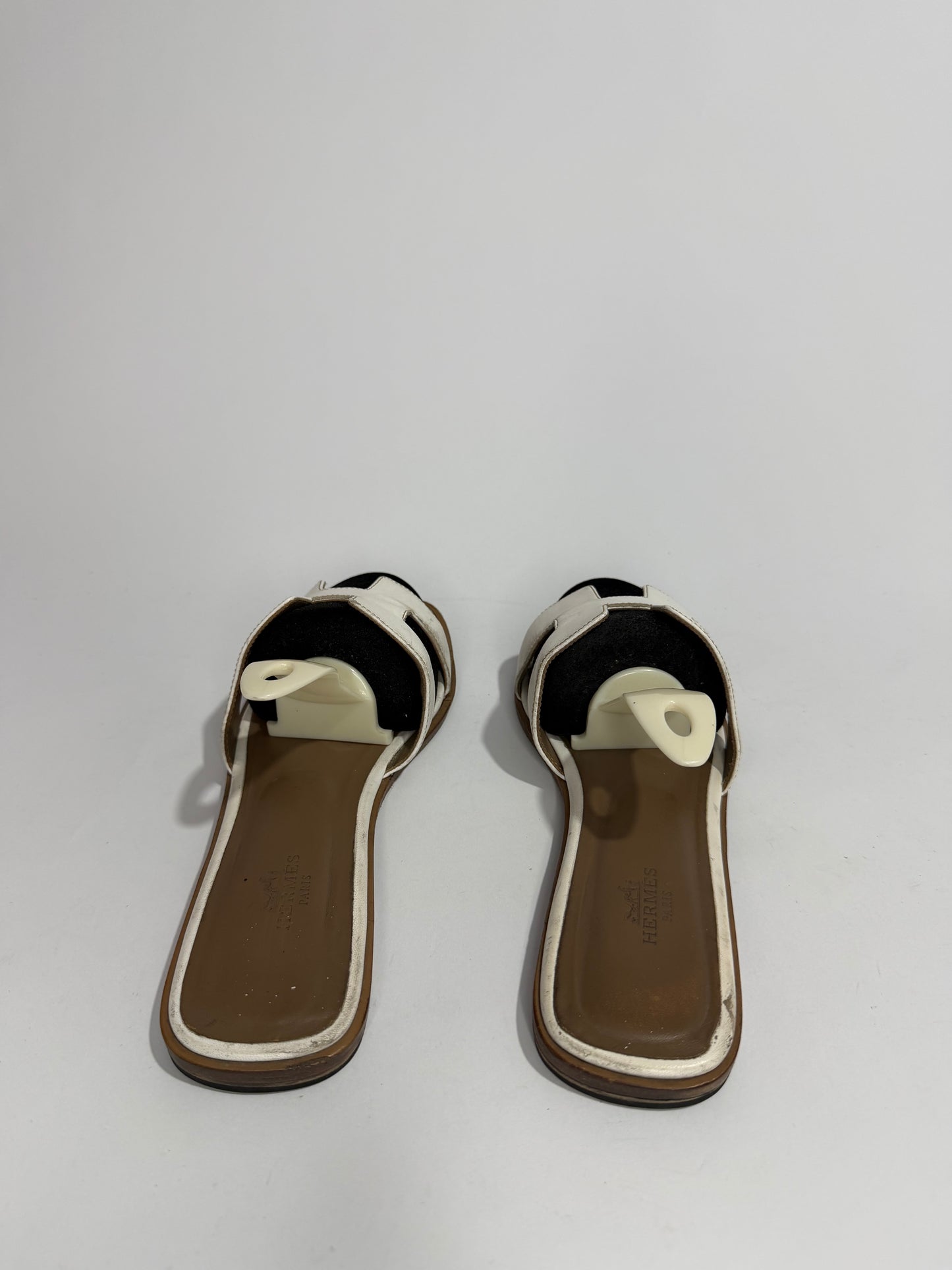 HERMES White Box Calfskin Oran Sandals 38 EU/ 8 US / 5 UK