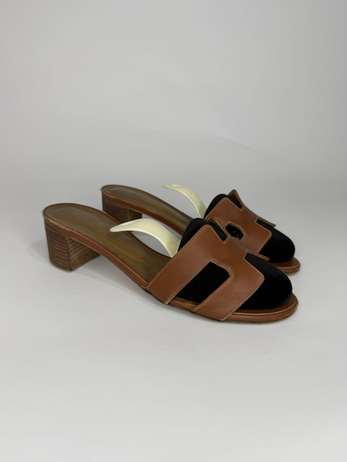 Hermes Brown Leather Oasis Slide Sandals Size 39 EU/ 9 US/ 6 UK